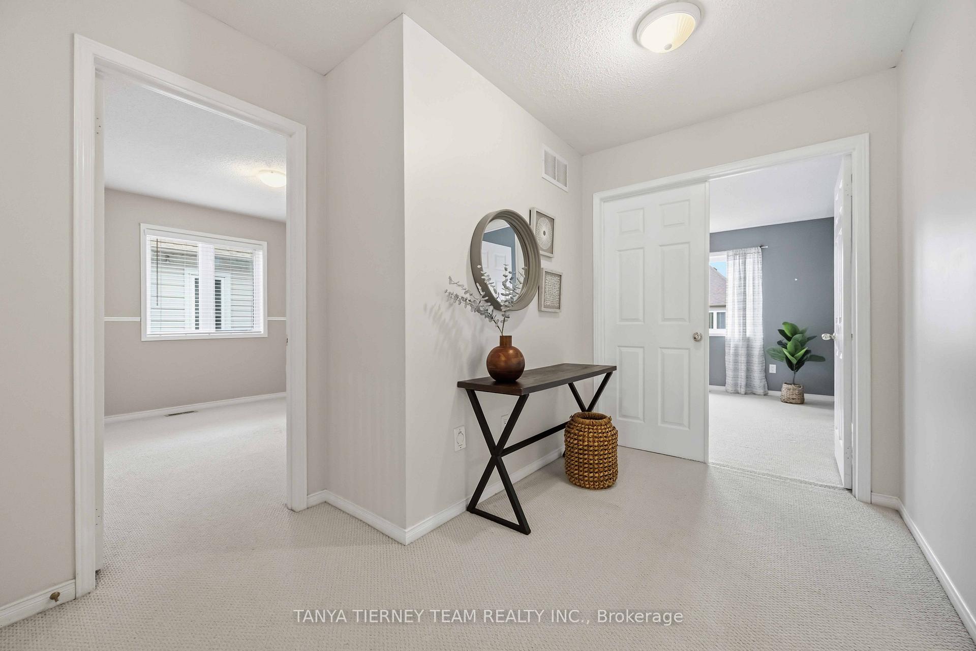 Photo 29 of 75 Robert Attersley Drive E, Whitby, Taunton North — HOMEH