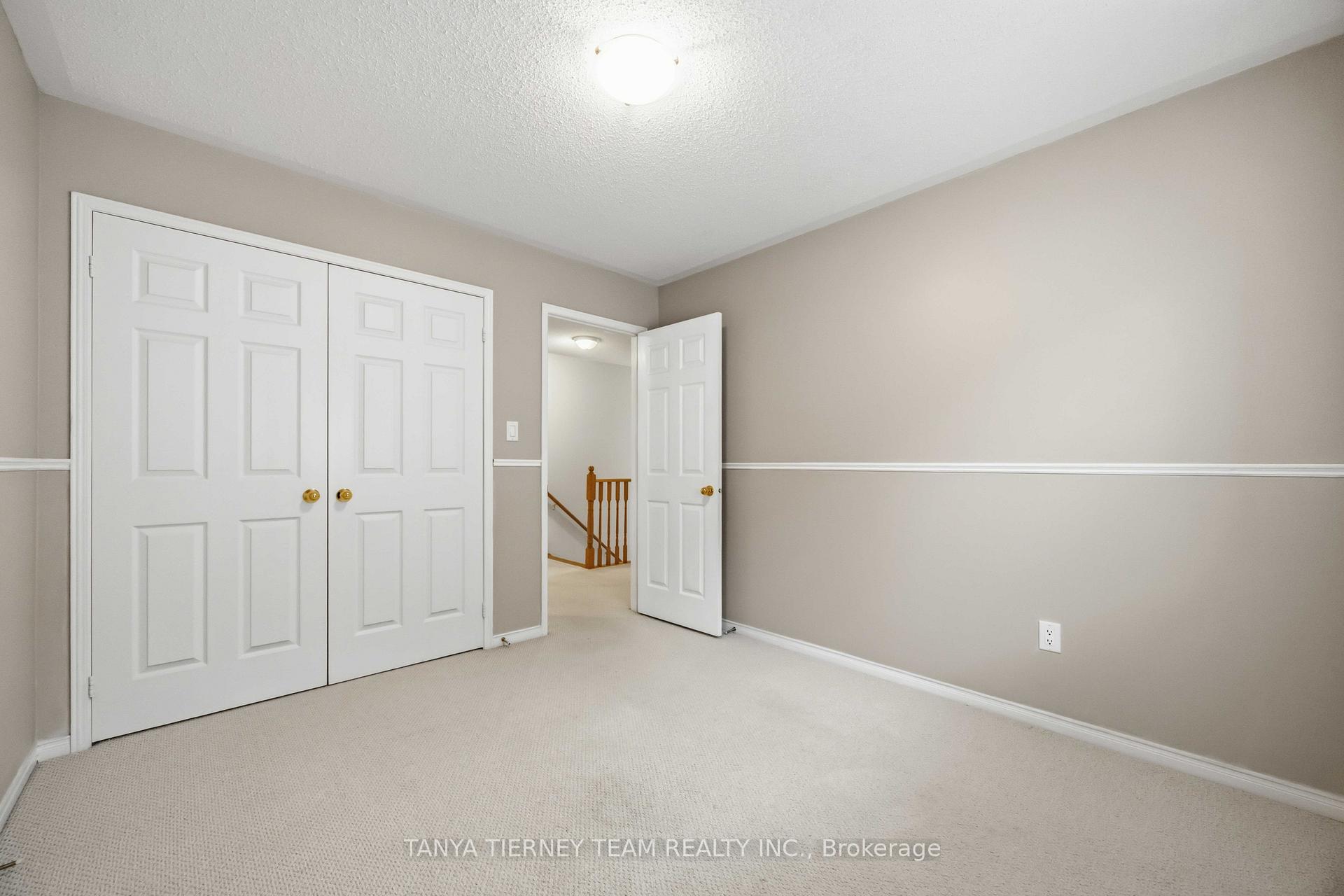 Photo 39 of 75 Robert Attersley Drive E, Whitby, Taunton North — HOMEH