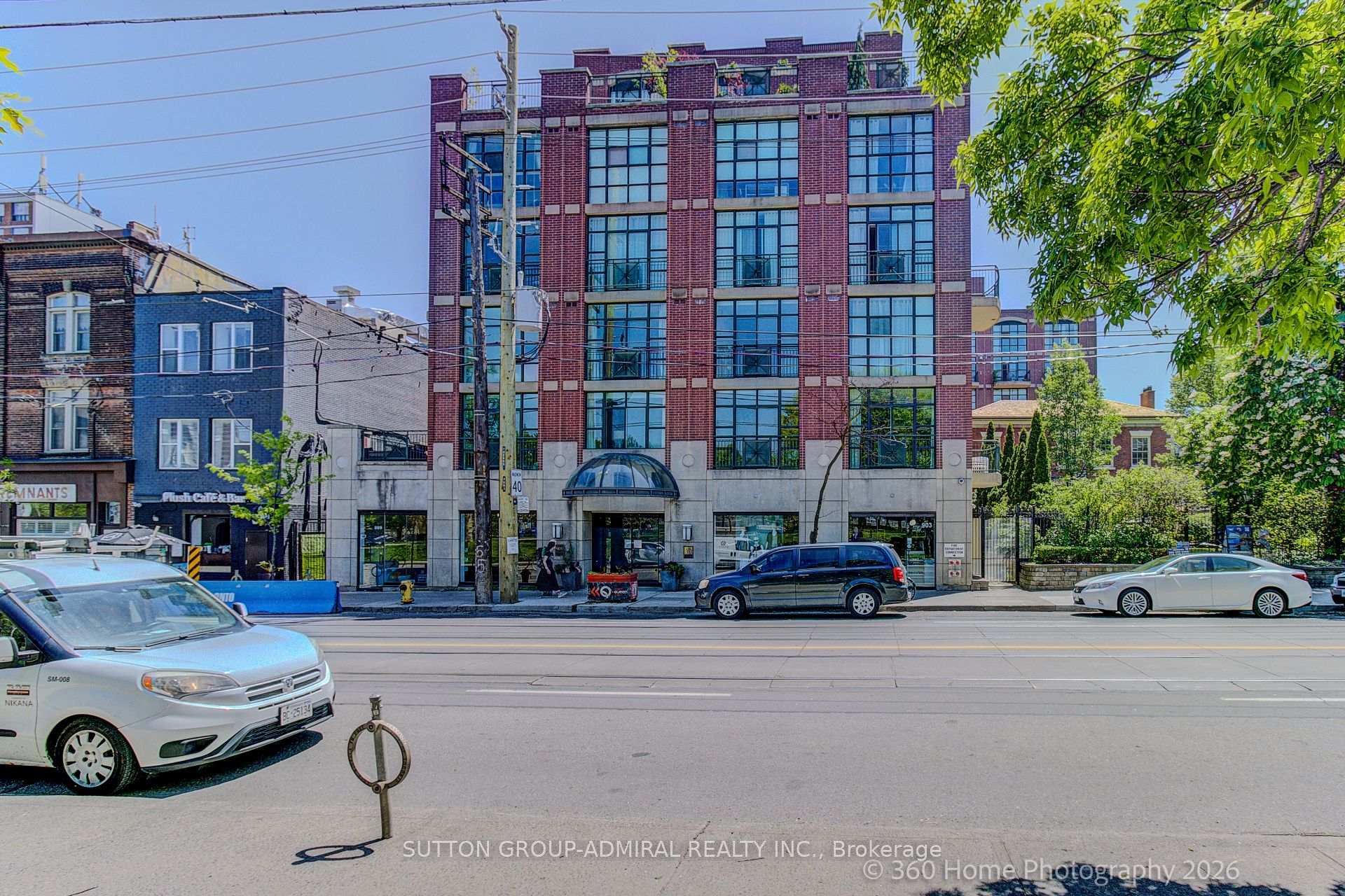 Front of Unit 208, 901 Queen Street W