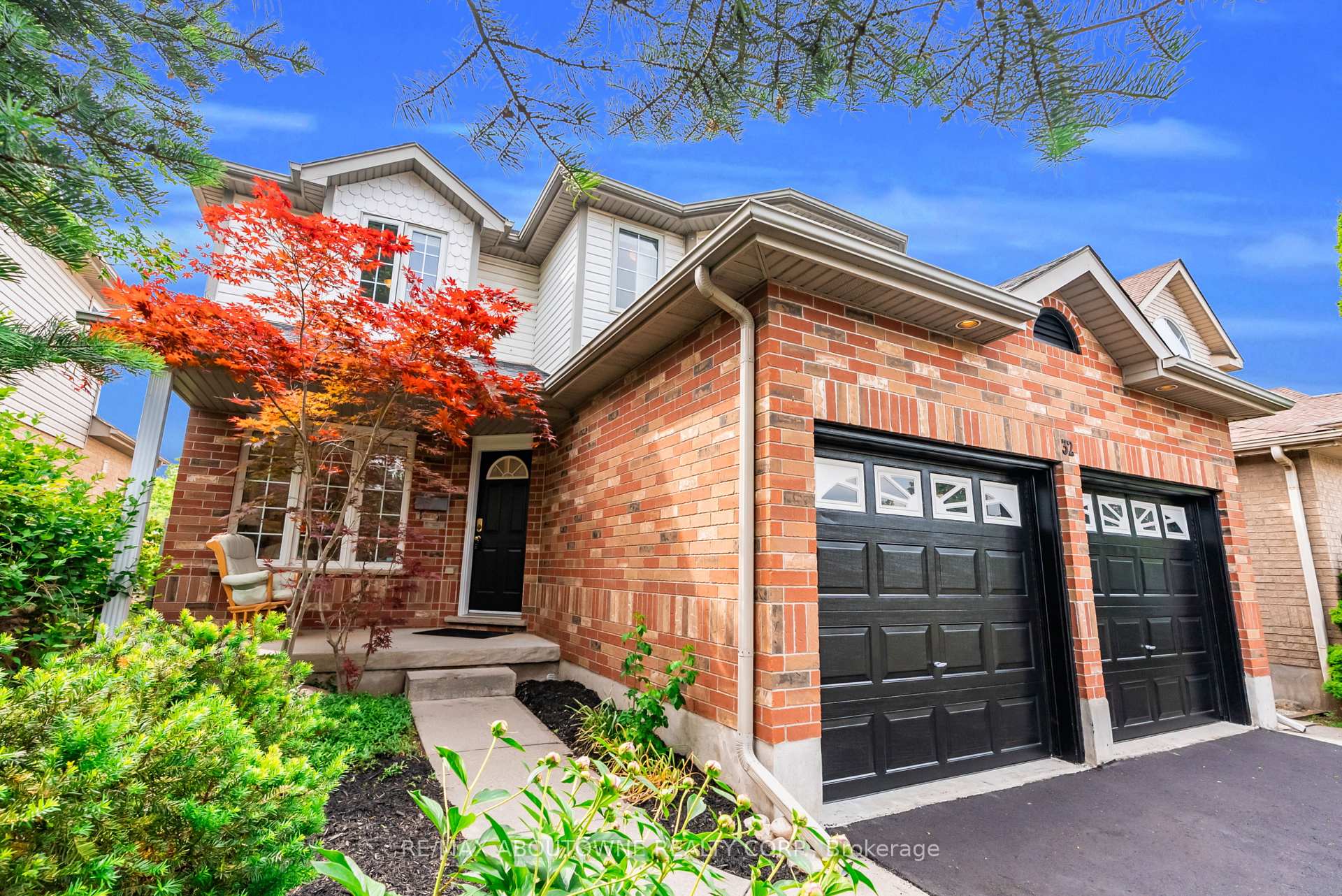Photo 1 of 32 Jenson Boulevard, Guelph, Pineridge/Westminster Woods — HOMEH