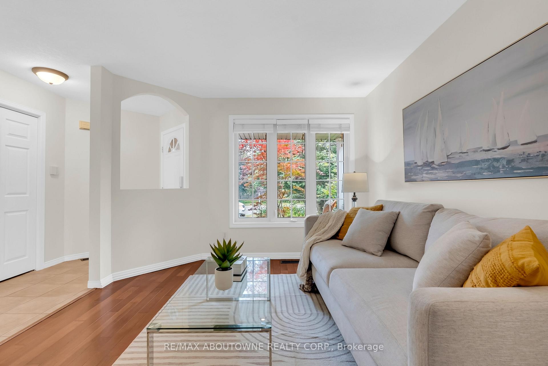 Photo 7 of 32 Jenson Boulevard, Guelph, Pineridge/Westminster Woods — HOMEH