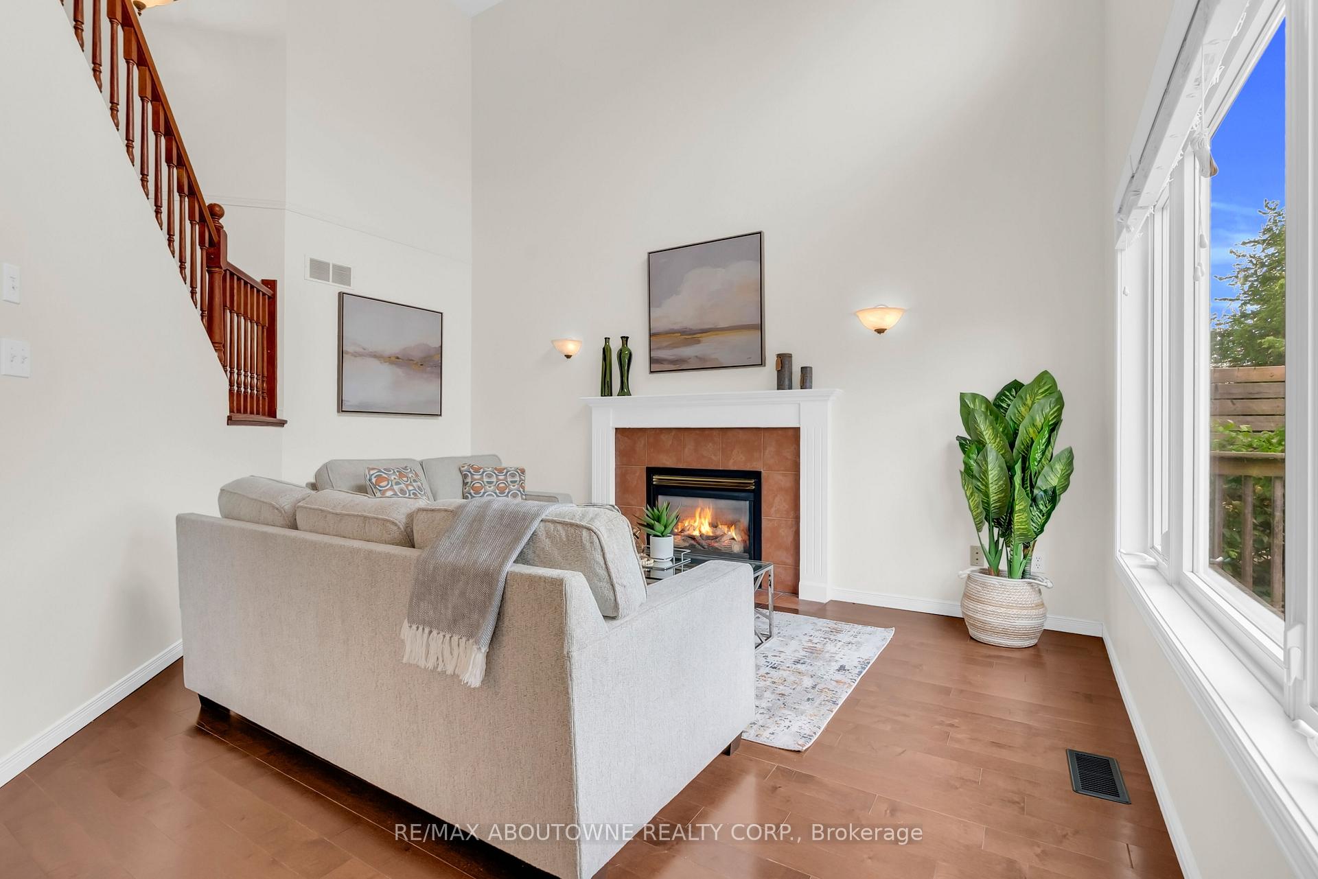 Photo 10 of 32 Jenson Boulevard, Guelph, Pineridge/Westminster Woods — HOMEH