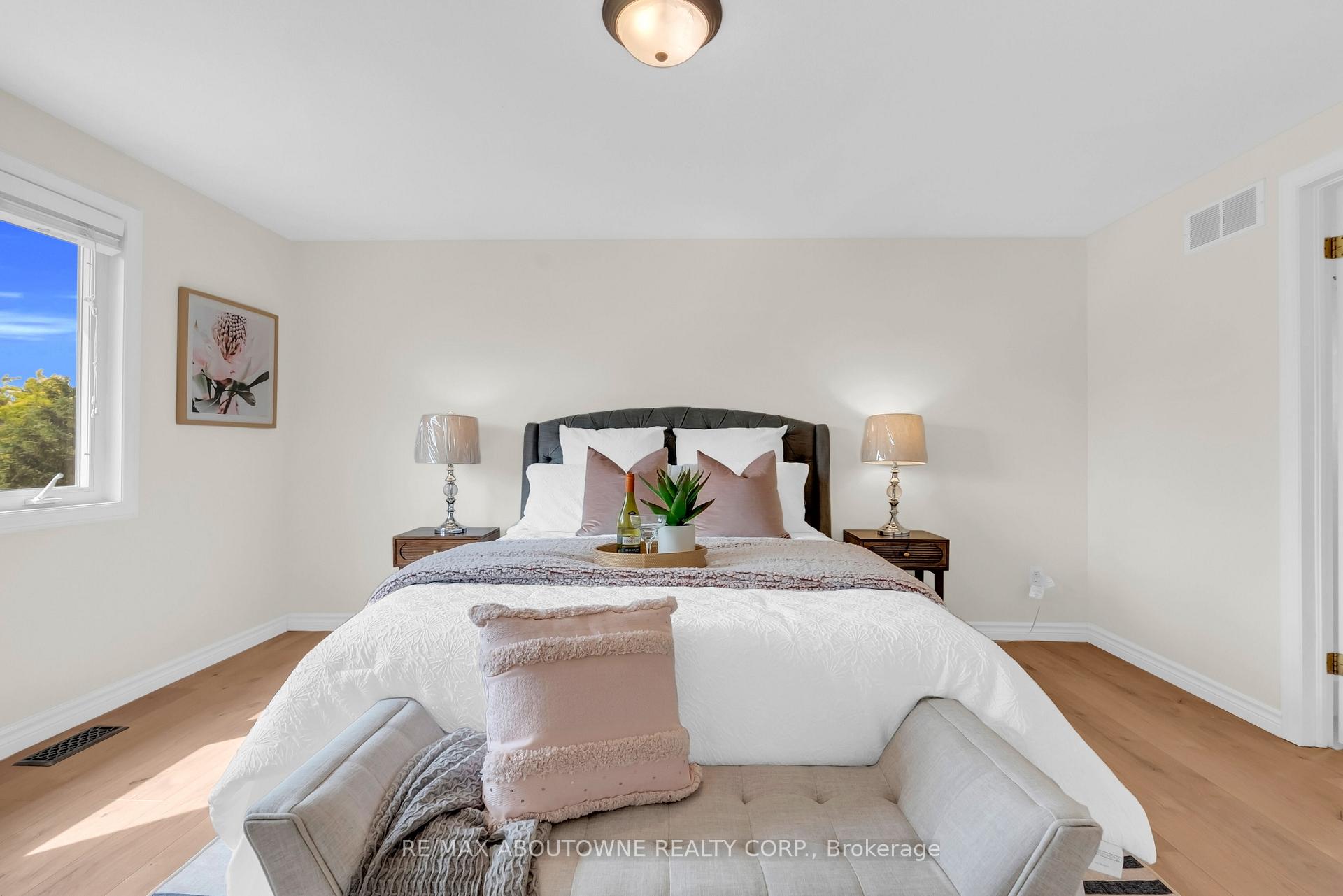 Photo 20 of 32 Jenson Boulevard, Guelph, Pineridge/Westminster Woods — HOMEH