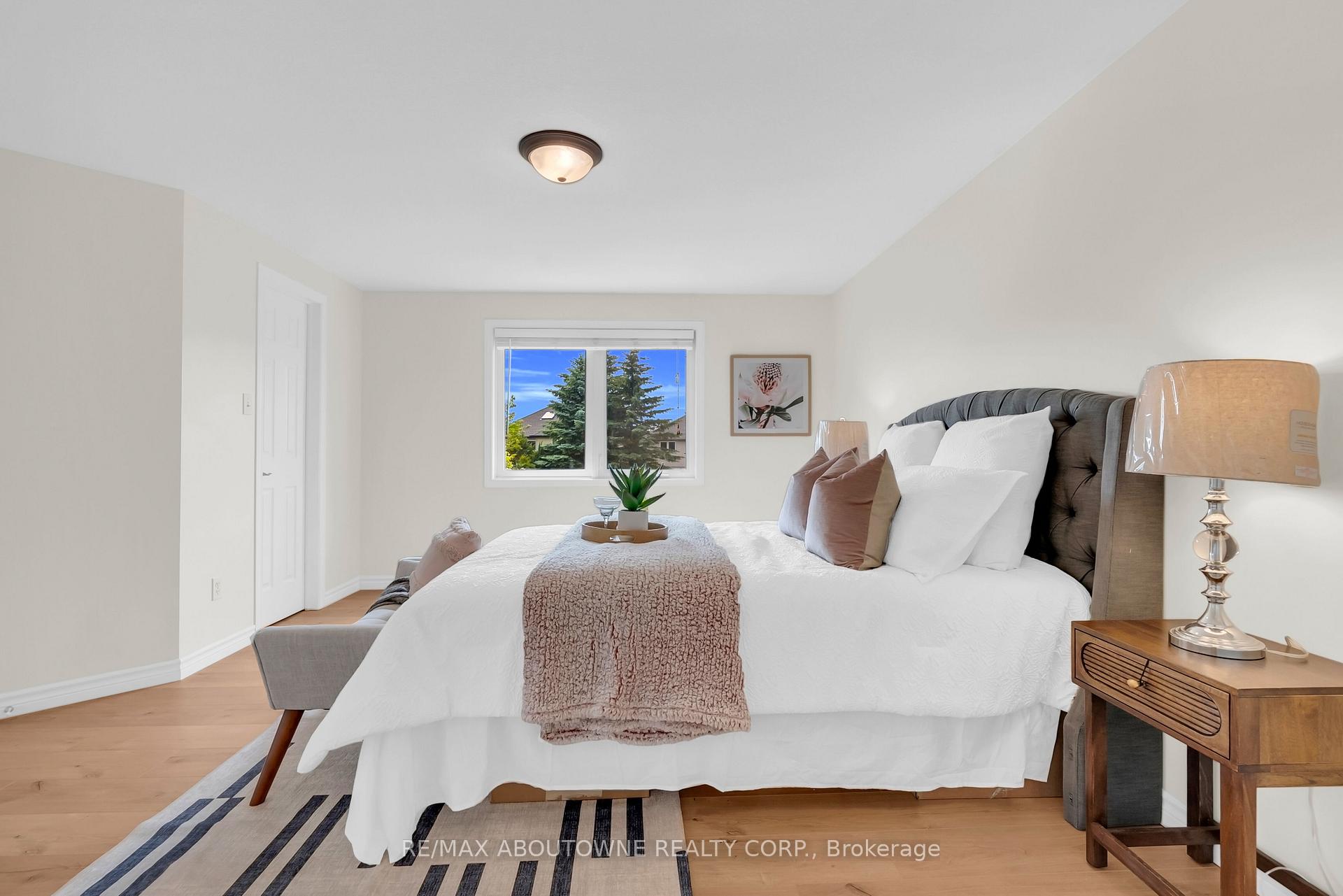 Photo 21 of 32 Jenson Boulevard, Guelph, Pineridge/Westminster Woods — HOMEH