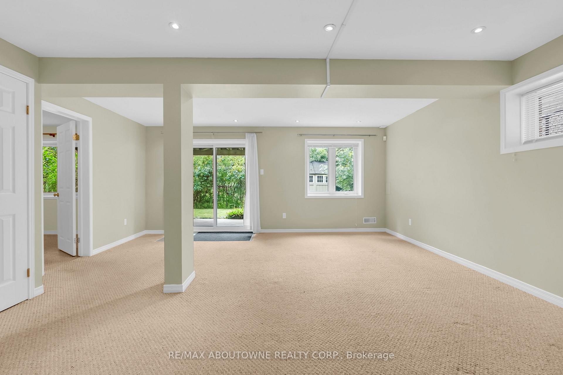 Photo 33 of 32 Jenson Boulevard, Guelph, Pineridge/Westminster Woods — HOMEH