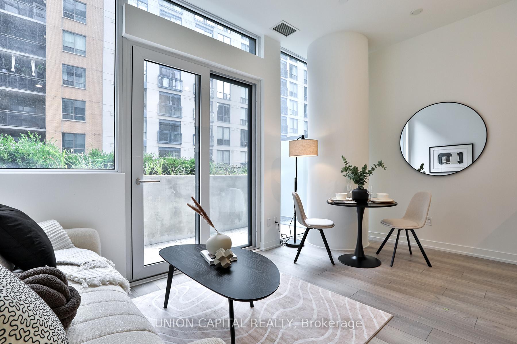 Front of Unit 501, 82 Dalhousie Street