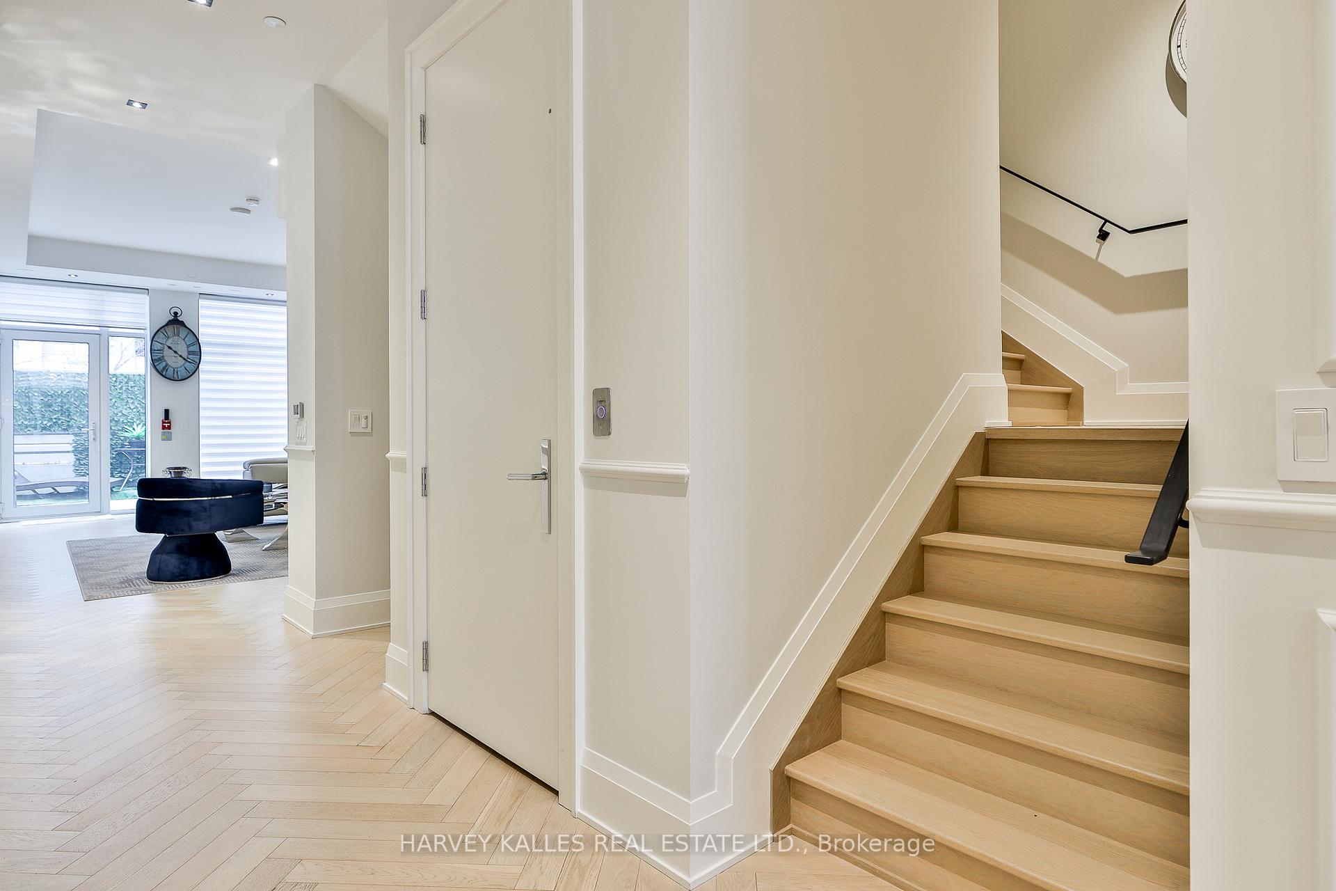Photo 15 of 49 Foxbar Road, Toronto, Yonge-St. Clair — HOMEH