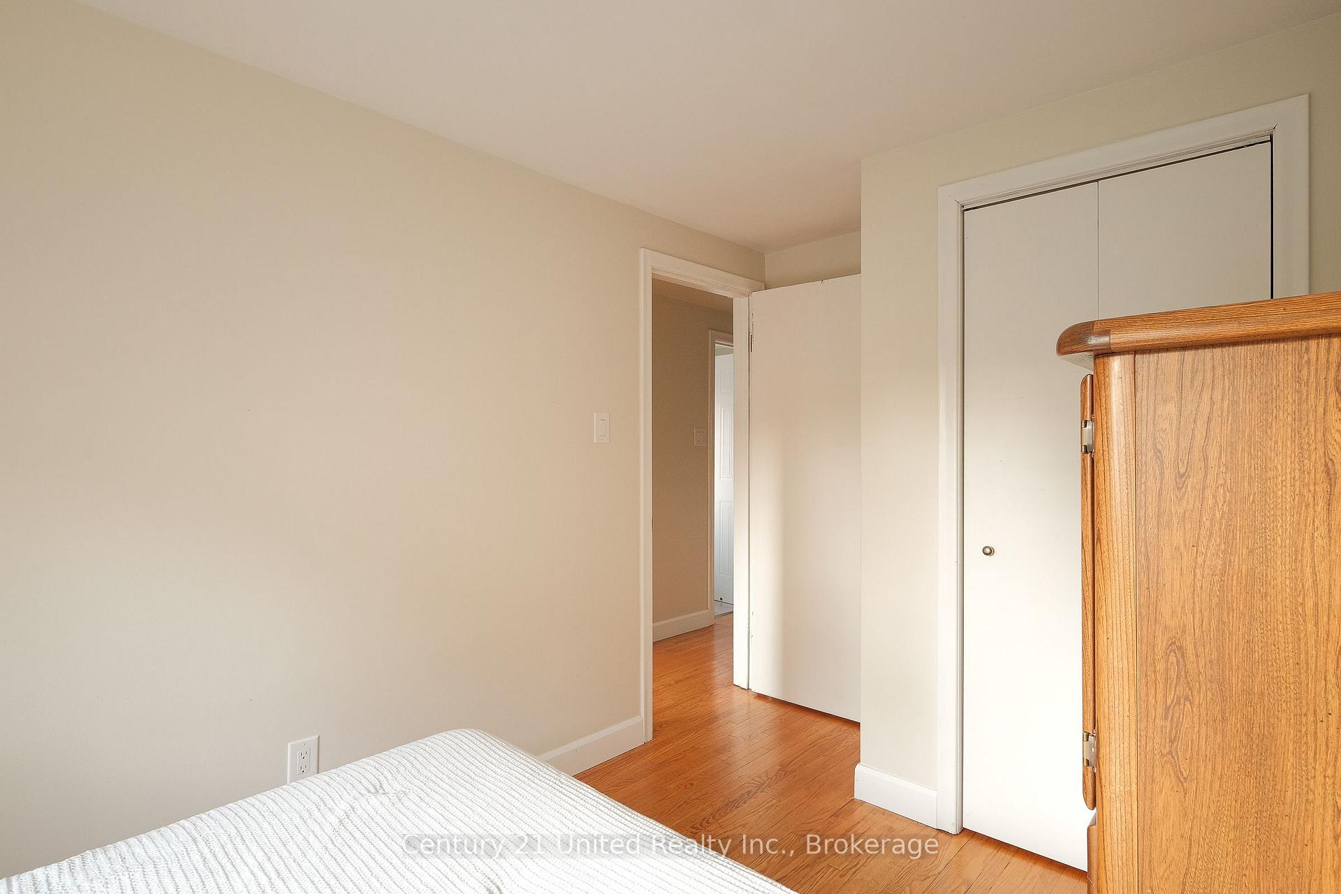 Photo 15 of 922 Webber Avenue, Peterborough, Otonabee Ward 1 — HOMEH