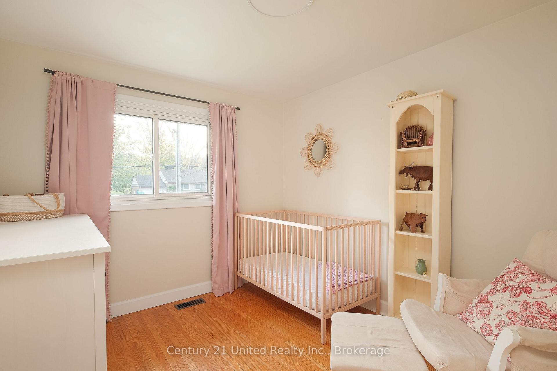 Photo 16 of 922 Webber Avenue, Peterborough, Otonabee Ward 1 — HOMEH