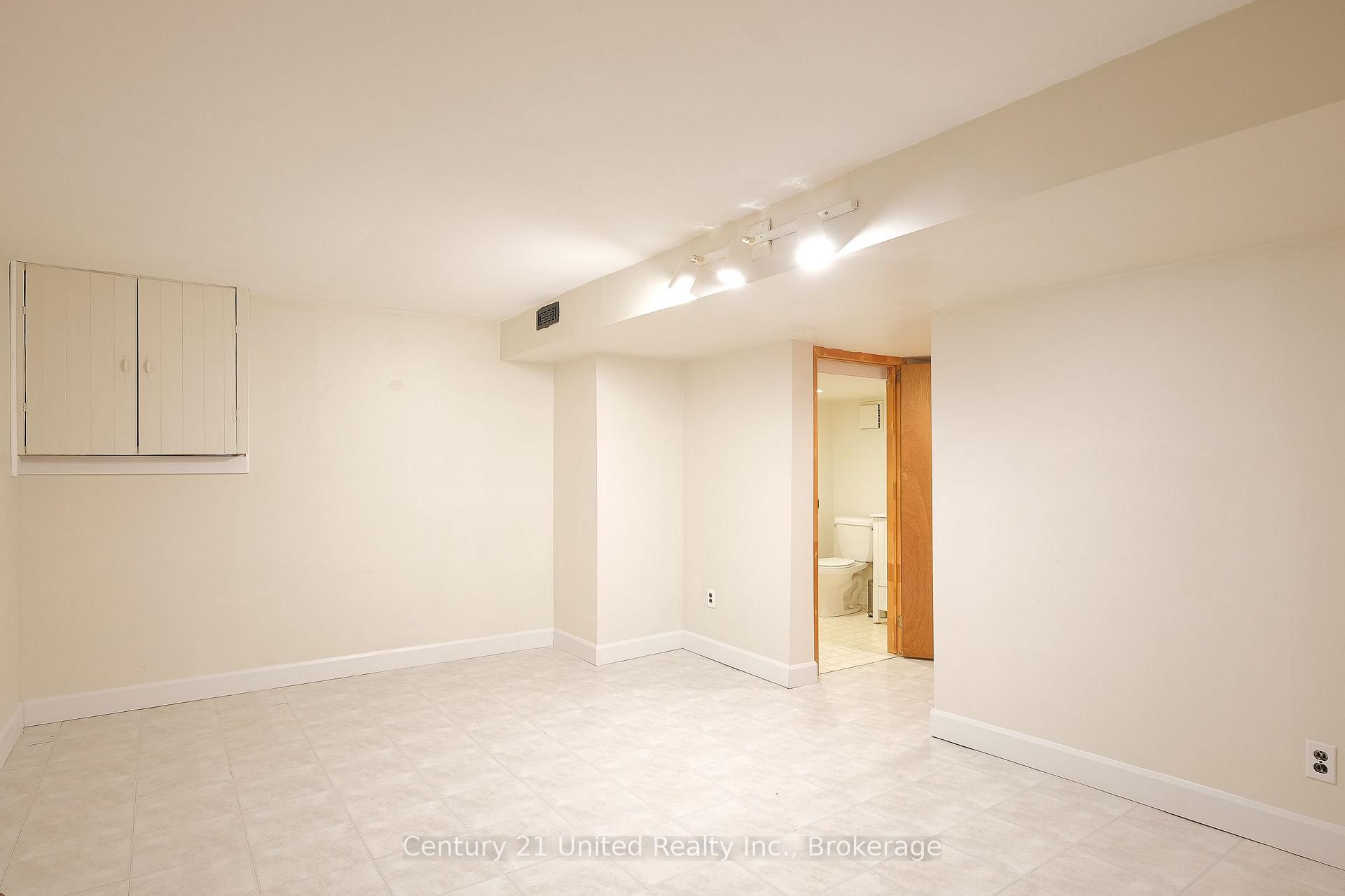 Photo 19 of 922 Webber Avenue, Peterborough, Otonabee Ward 1 — HOMEH
