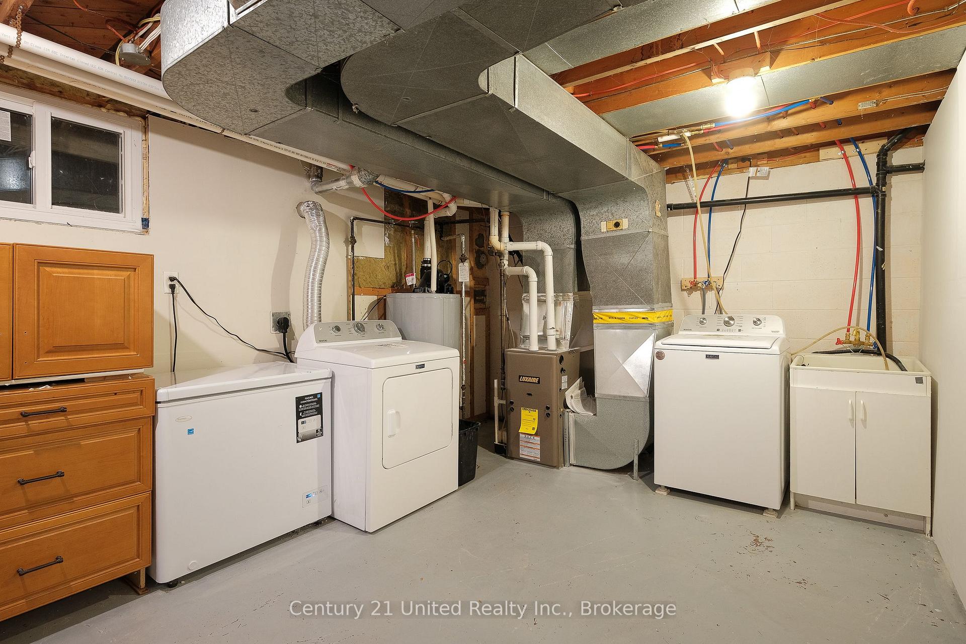 Photo 20 of 922 Webber Avenue, Peterborough, Otonabee Ward 1 — HOMEH
