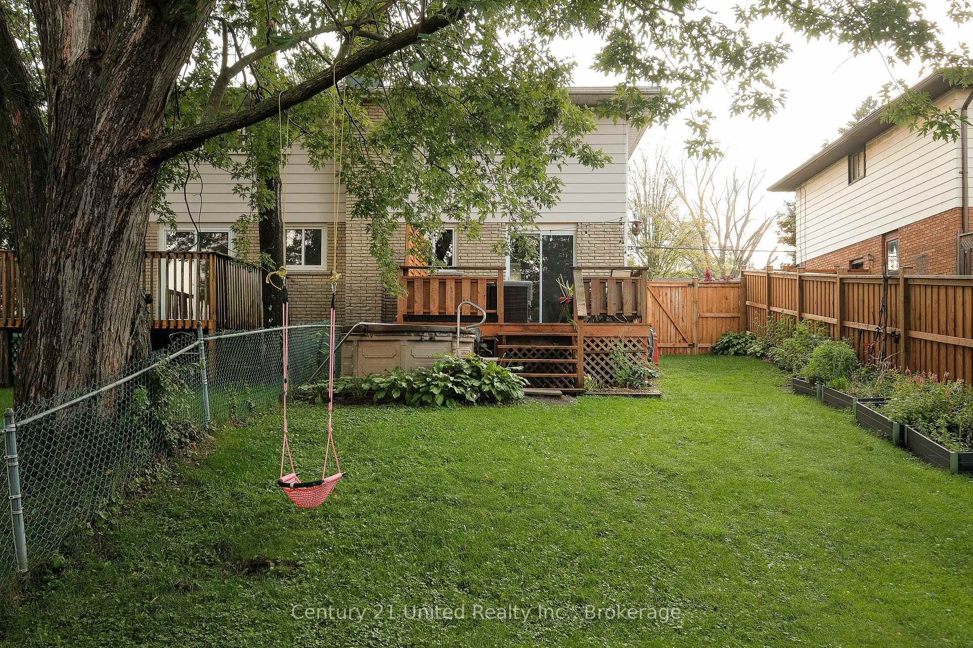 Photo 25 of 922 Webber Avenue, Peterborough, Otonabee Ward 1 — HOMEH