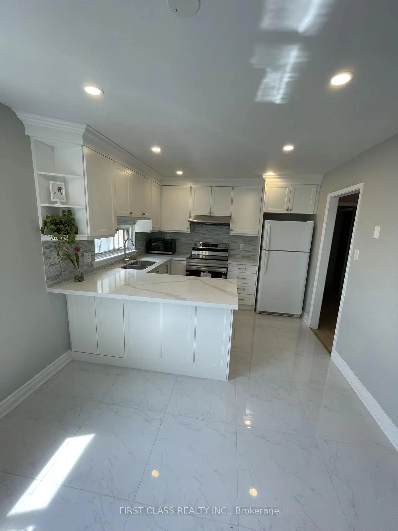 Photo 10 of Unit Upper, 280 Mcnicoll Avenue, North York, Hillcrest Village — HOMEH