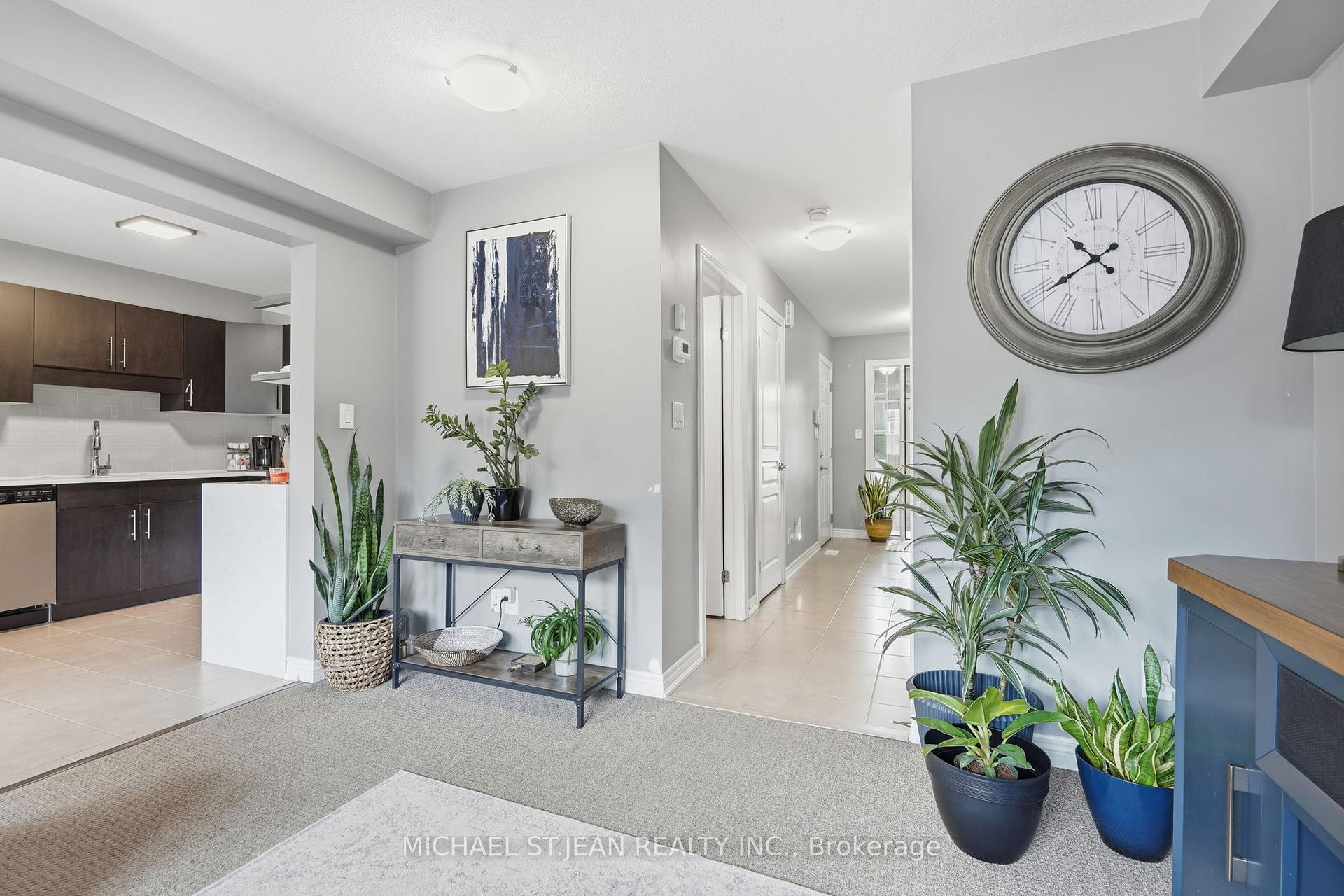 Photo 8 of 192 Winterberry Boulevard, Thorold, Confederation Heights — HOMEH