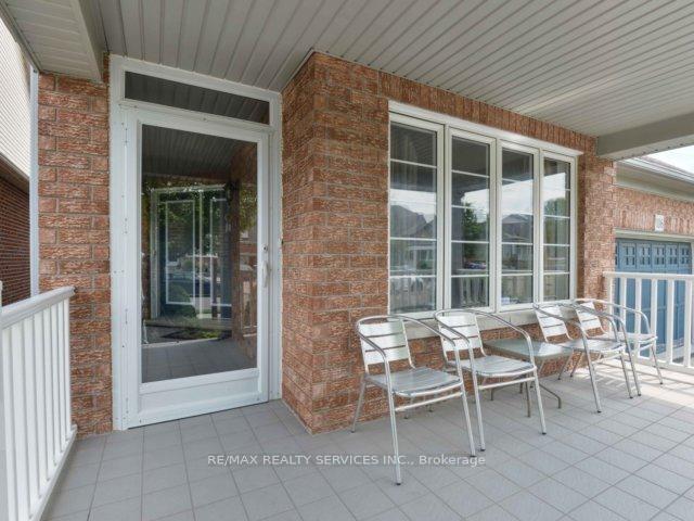 Photo 2 of 106 Pennyroyal Crescent, Brampton, Bramalea North Industrial — HOMEH