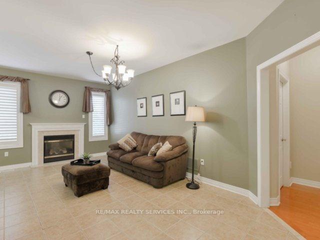 Photo 6 of 106 Pennyroyal Crescent, Brampton, Bramalea North Industrial — HOMEH