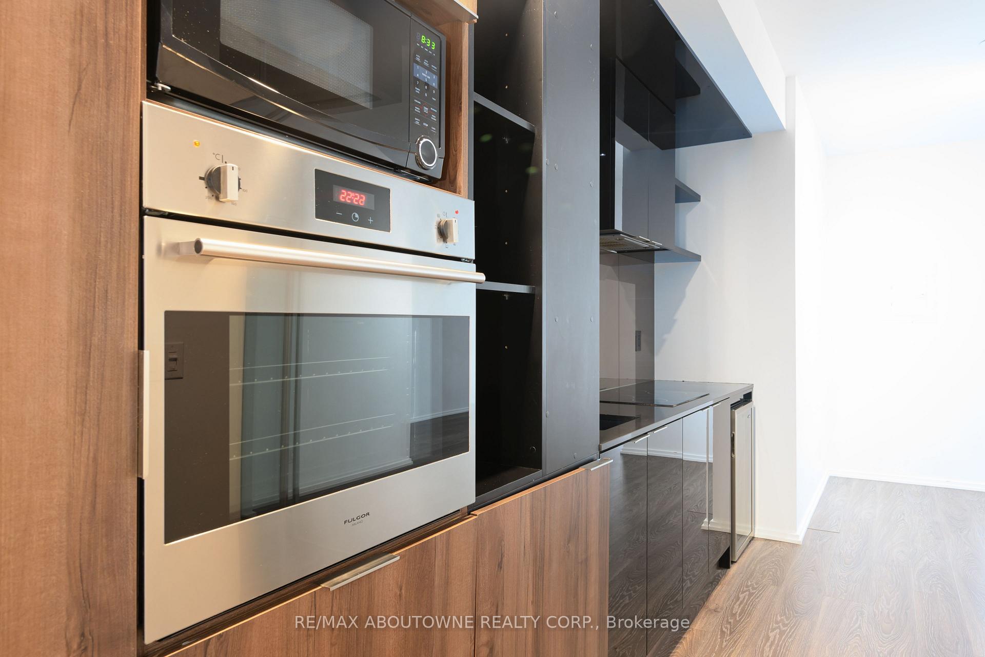 Photo 6 of Unit 315, 70 Temperance Street, Toronto, Bay Street Corridor — HOMEH
