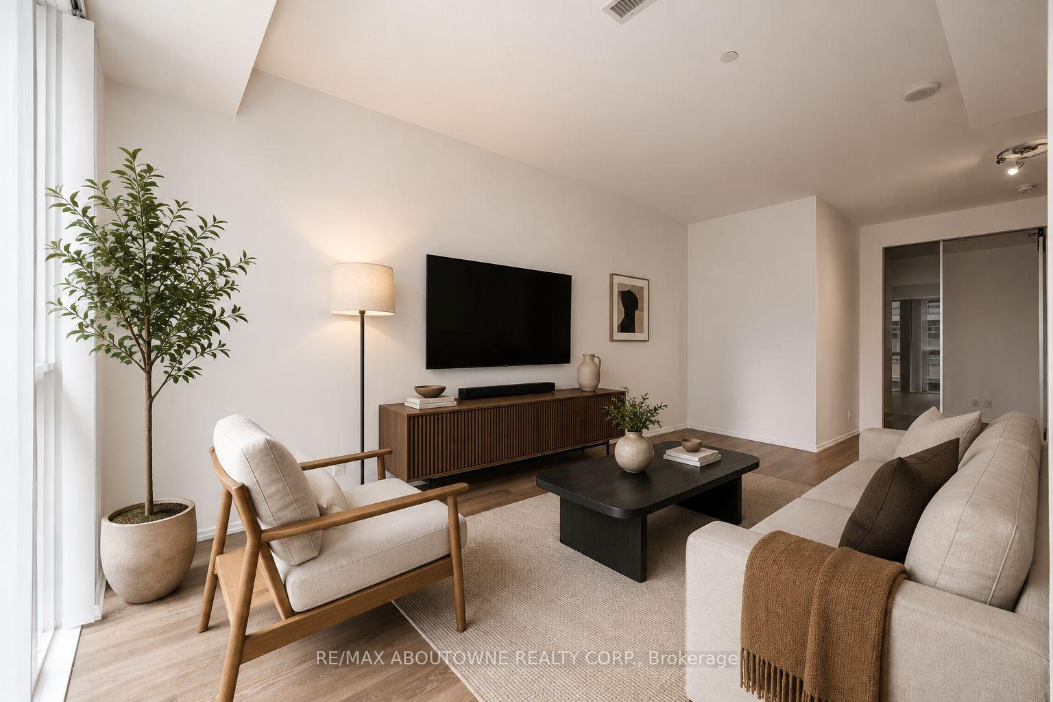 Photo 9 of Unit 315, 70 Temperance Street, Toronto, Bay Street Corridor — HOMEH