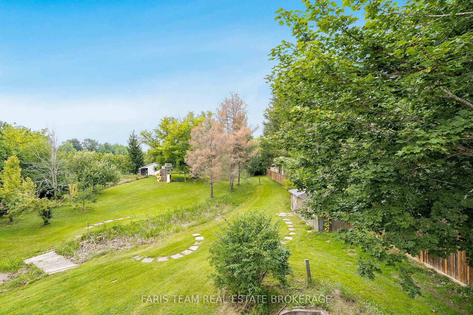 Photo 35 of 10 Catherine Street, Adjala-Tosorontio, Loretto — HOMEH