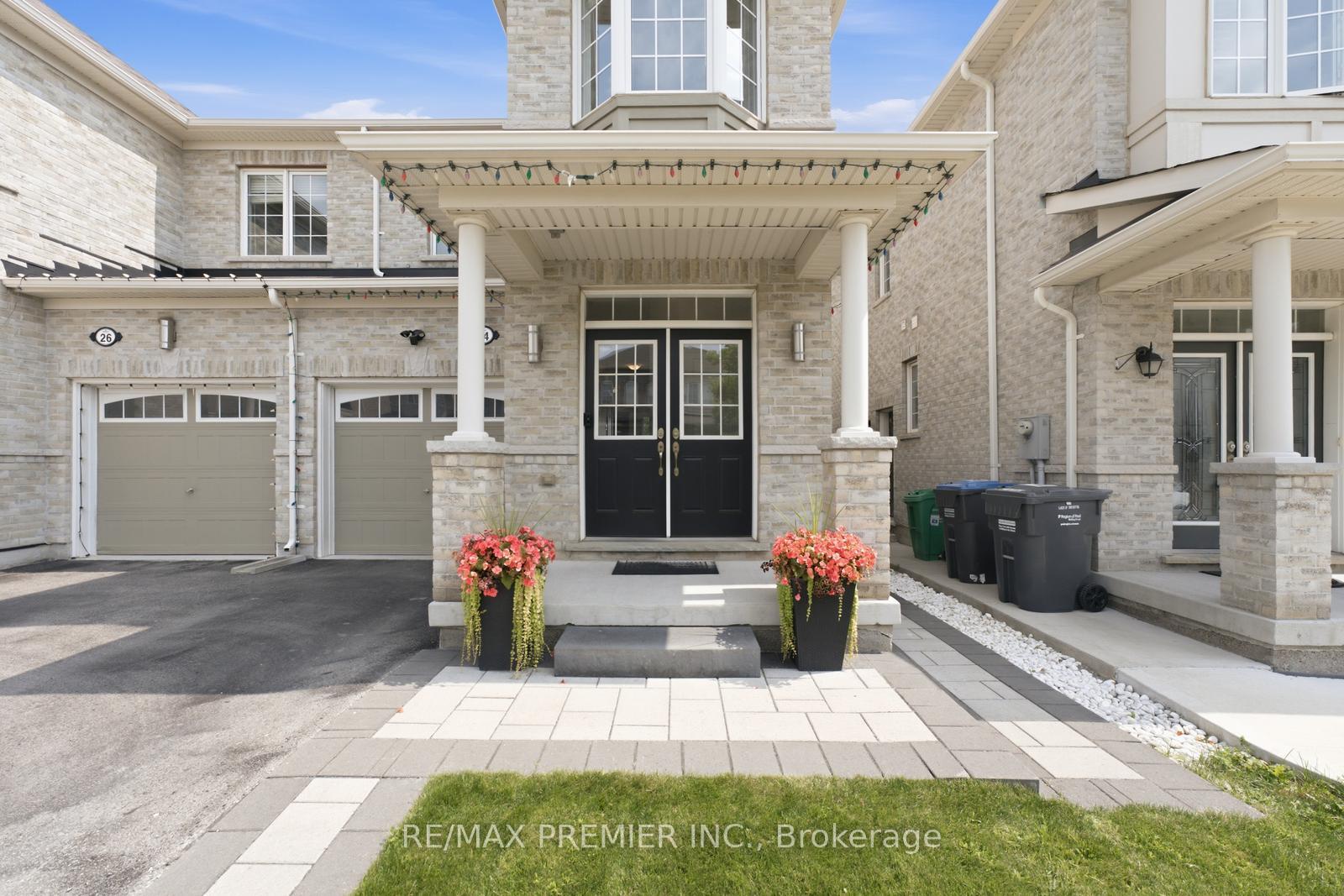 Photo 2 of 24 Zanetta Crescent, Brampton, Credit Valley — HOMEH