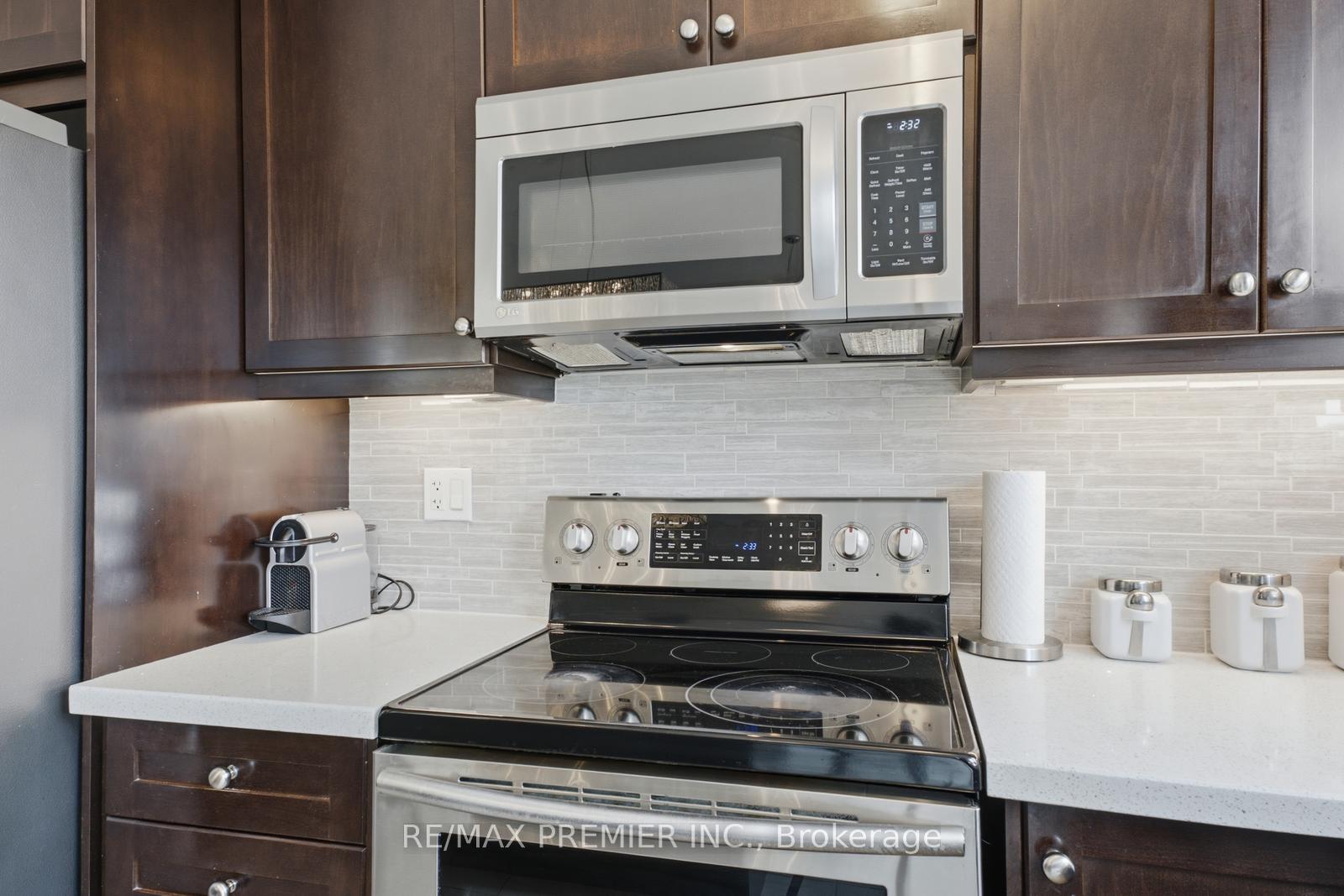 Photo 15 of 24 Zanetta Crescent, Brampton, Credit Valley — HOMEH