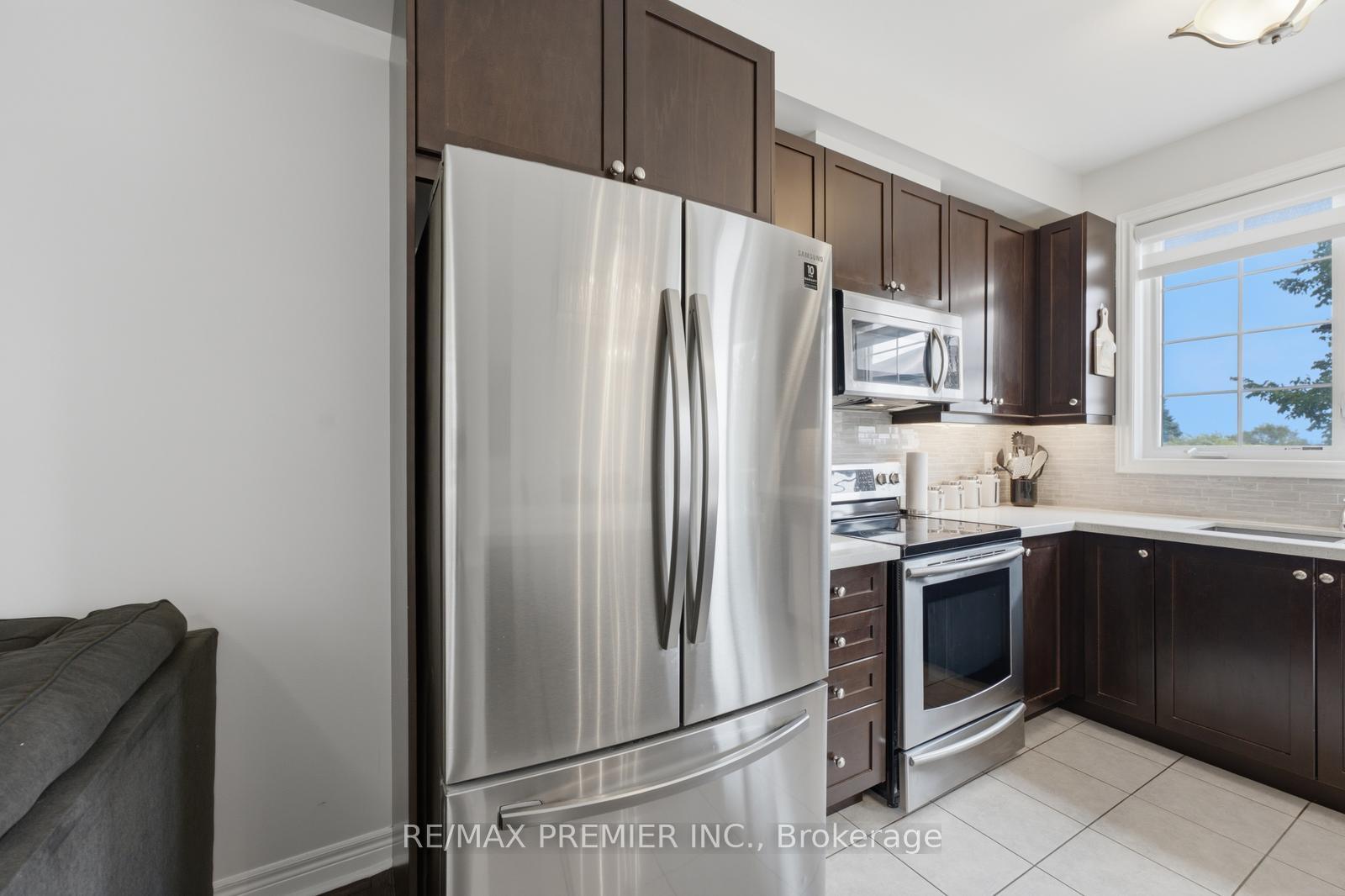 Photo 16 of 24 Zanetta Crescent, Brampton, Credit Valley — HOMEH