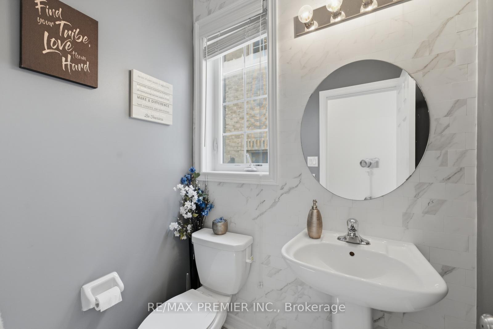 Photo 19 of 24 Zanetta Crescent, Brampton, Credit Valley — HOMEH