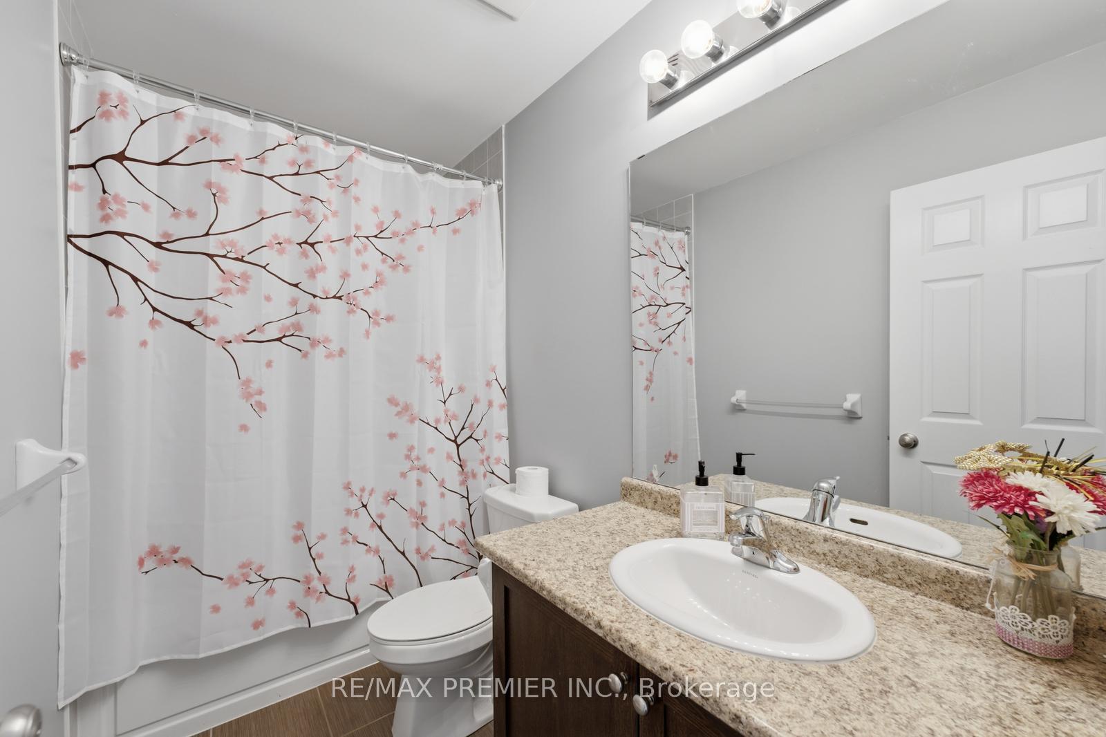 Photo 26 of 24 Zanetta Crescent, Brampton, Credit Valley — HOMEH