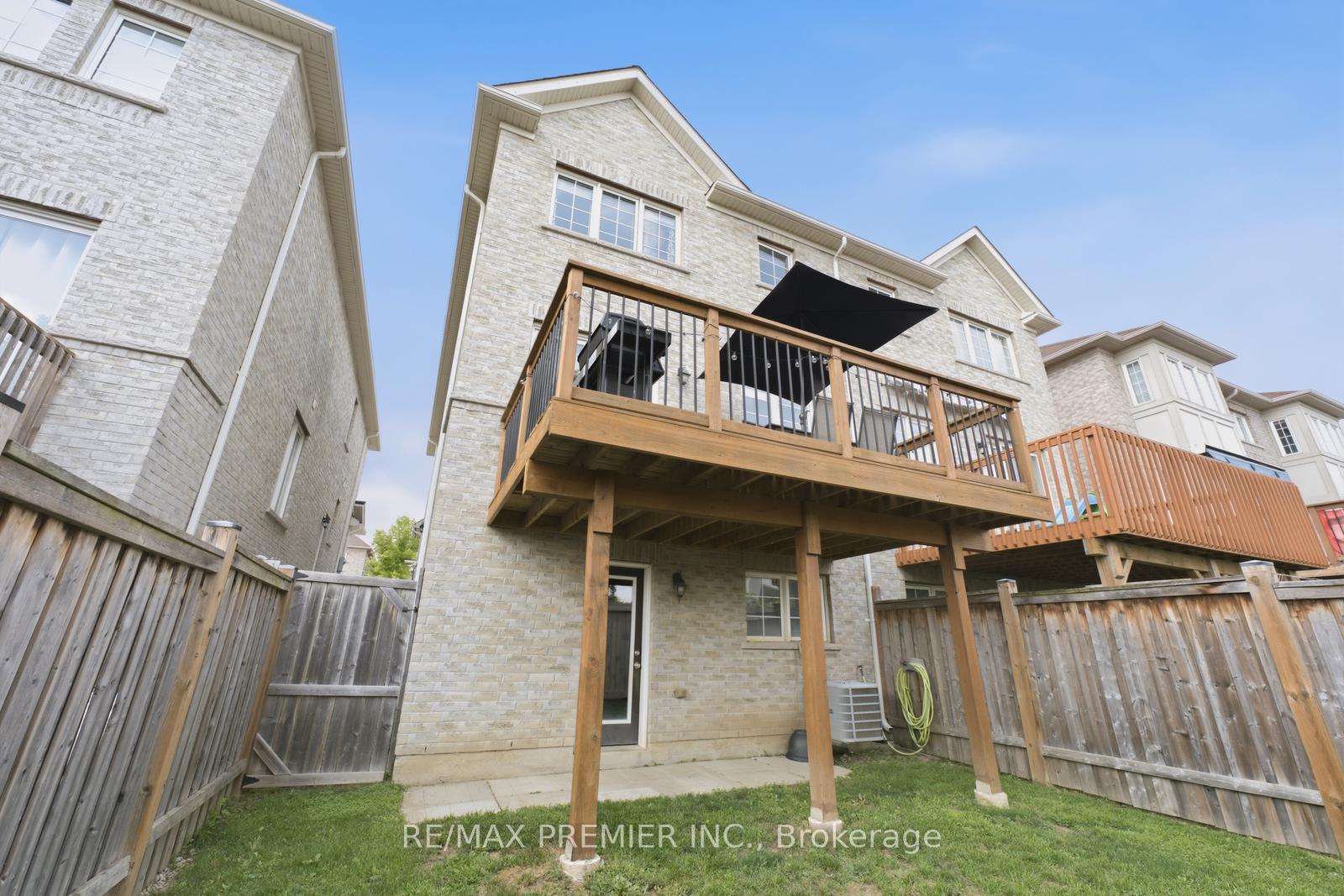 Photo 33 of 24 Zanetta Crescent, Brampton, Credit Valley — HOMEH