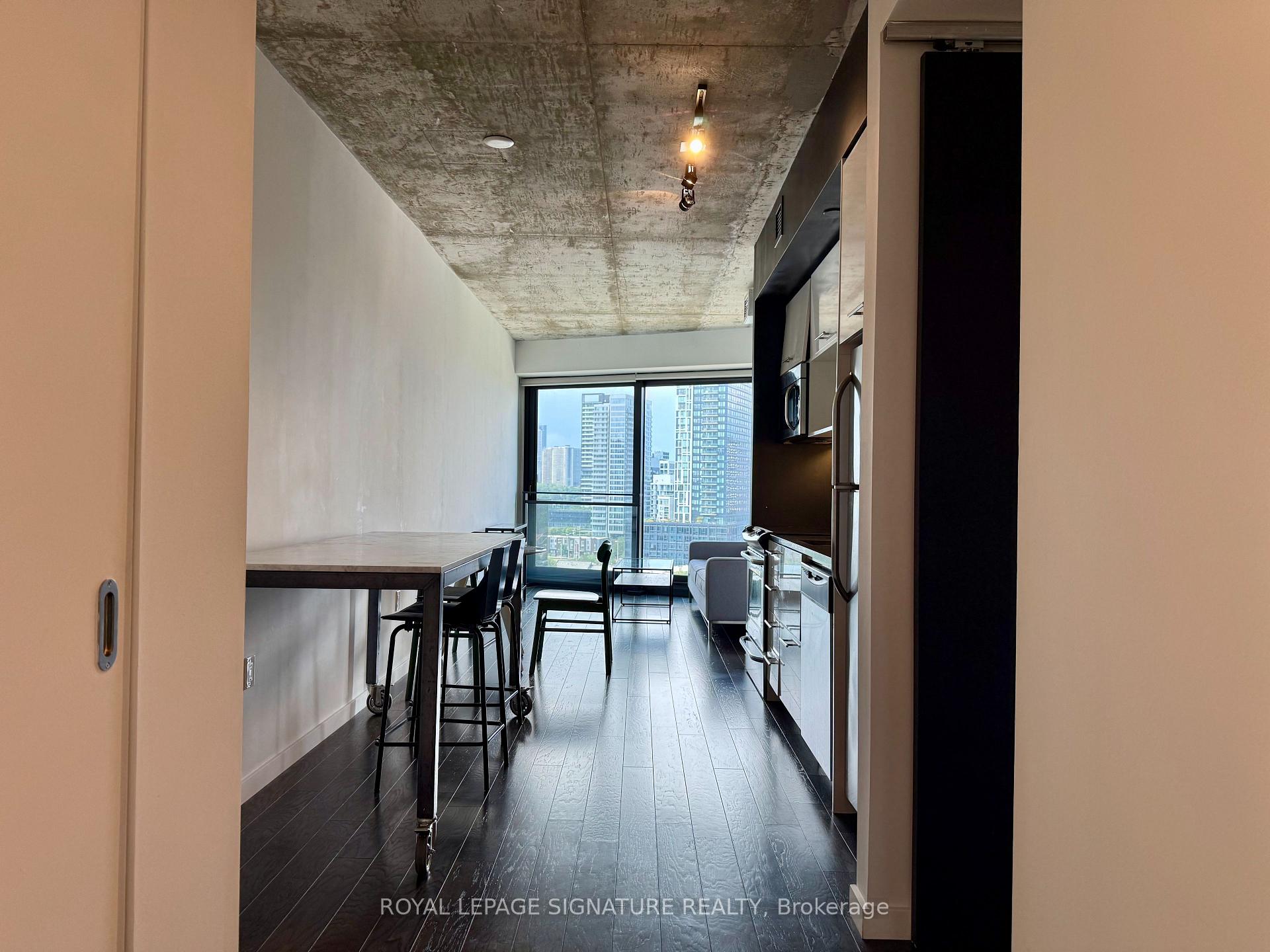 Photo 3 of Unit 1402, 51 Trolley Crescent, Toronto, Moss Park — HOMEH
