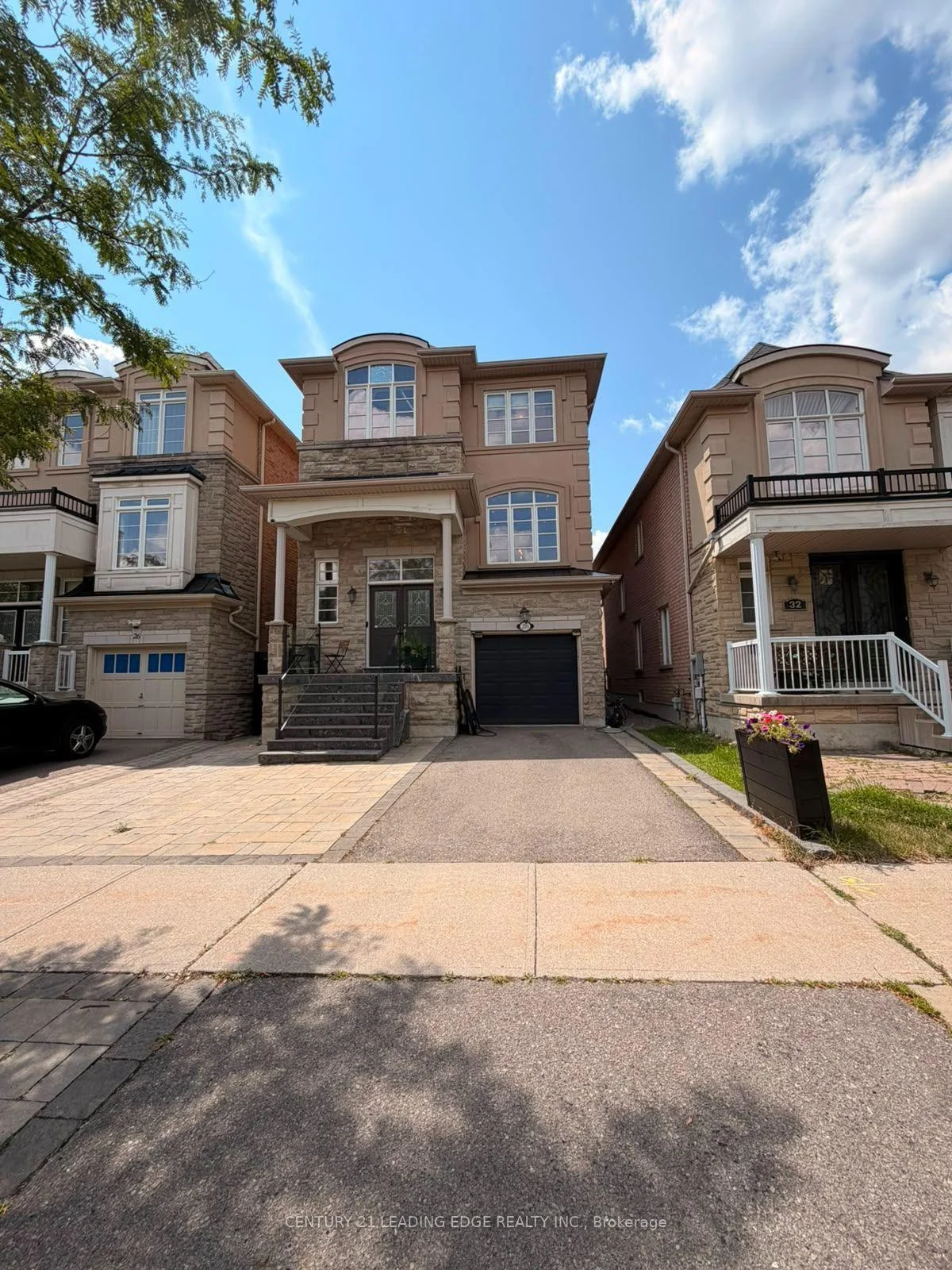 Photo 1 of 28 Asner Avenue, Vaughan, Patterson — HOMEH
