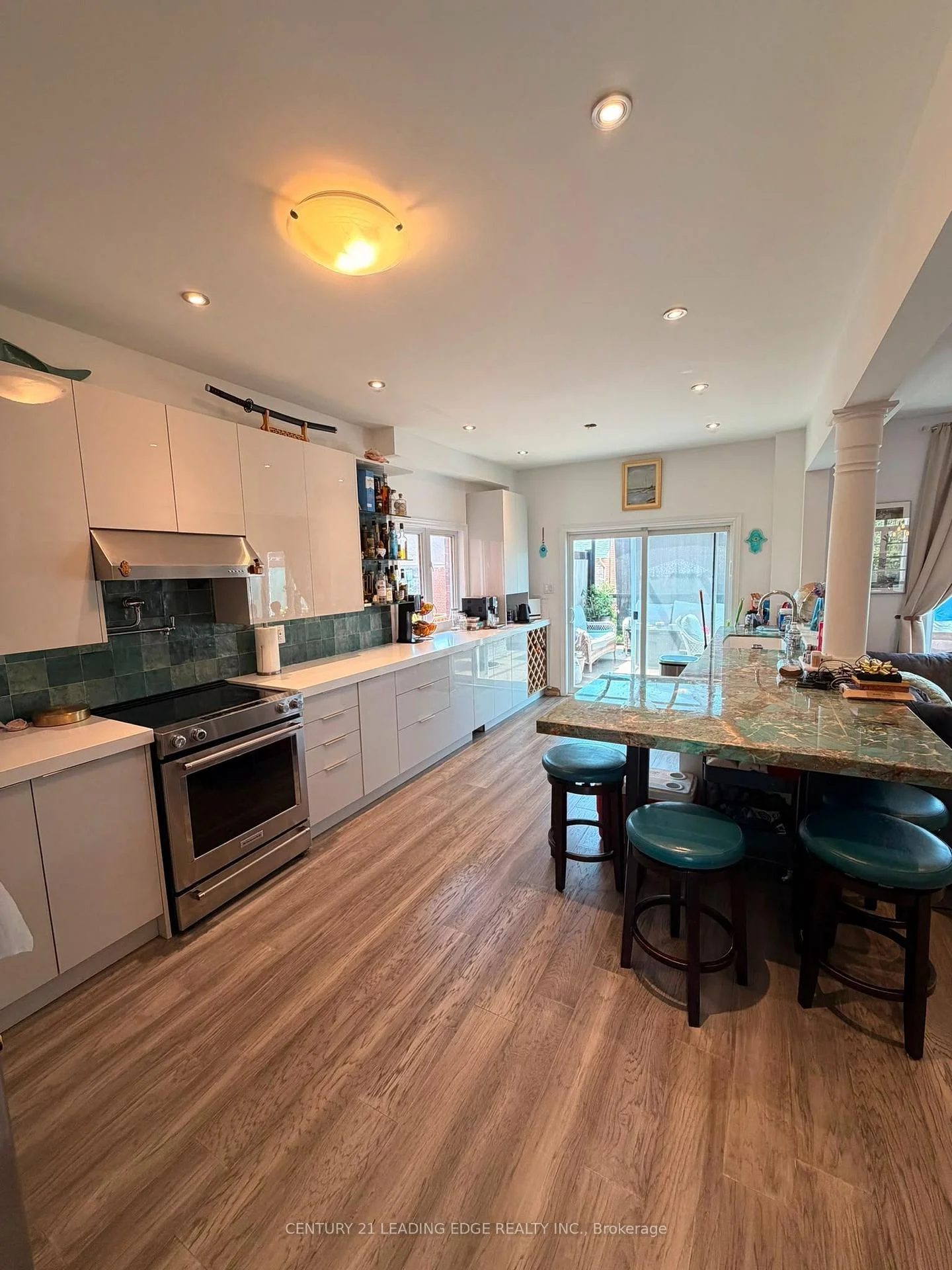 Photo 7 of 28 Asner Avenue, Vaughan, Patterson — HOMEH