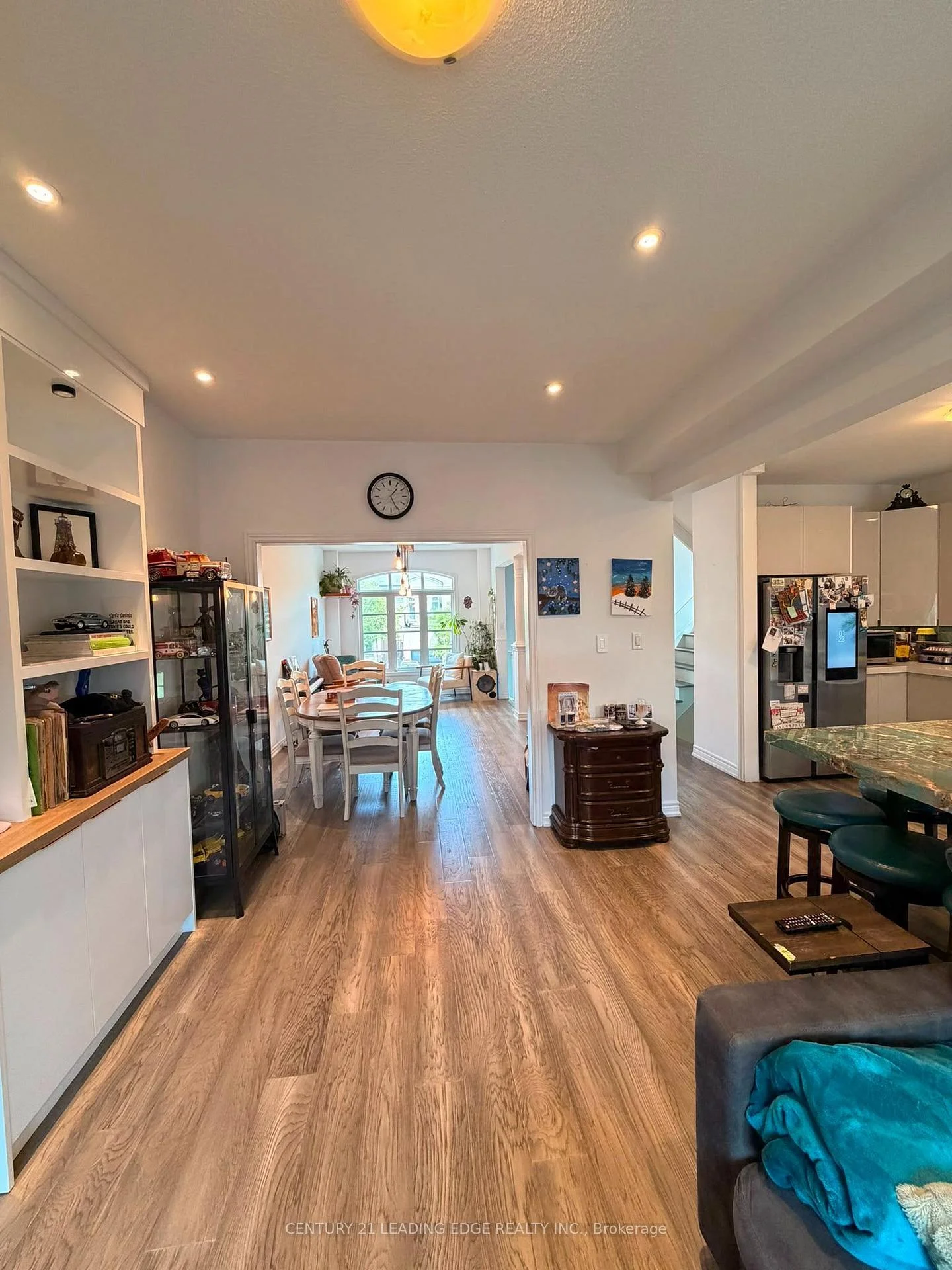 Photo 9 of 28 Asner Avenue, Vaughan, Patterson — HOMEH