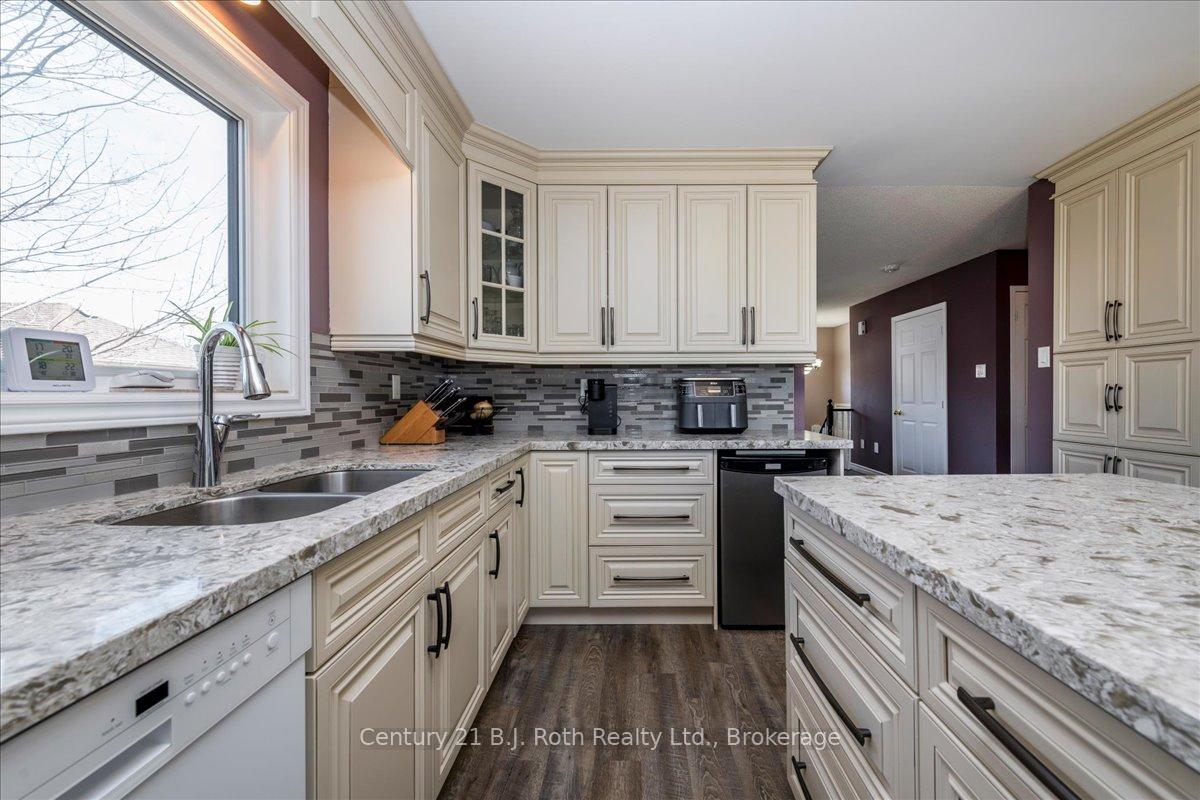 Photo 9 of 116 Dyer Drive, Wasaga Beach — HOMEH