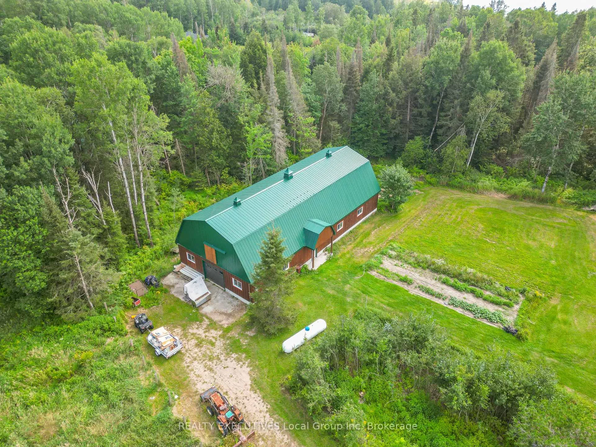 Photo 11 of 575 Golf Course Road, Chisholm — HOMEH