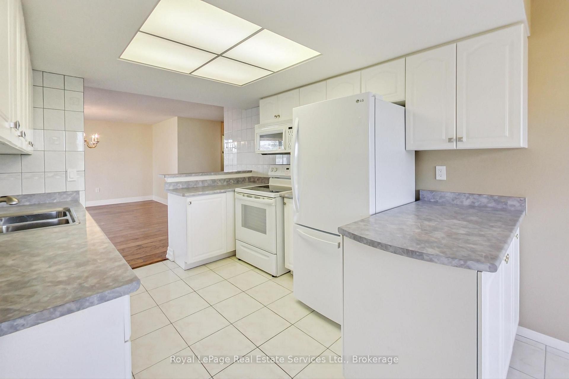 Photo 7 of Unit 705, 1201 North Shore Boulevard E, Burlington, Brant — HOMEH