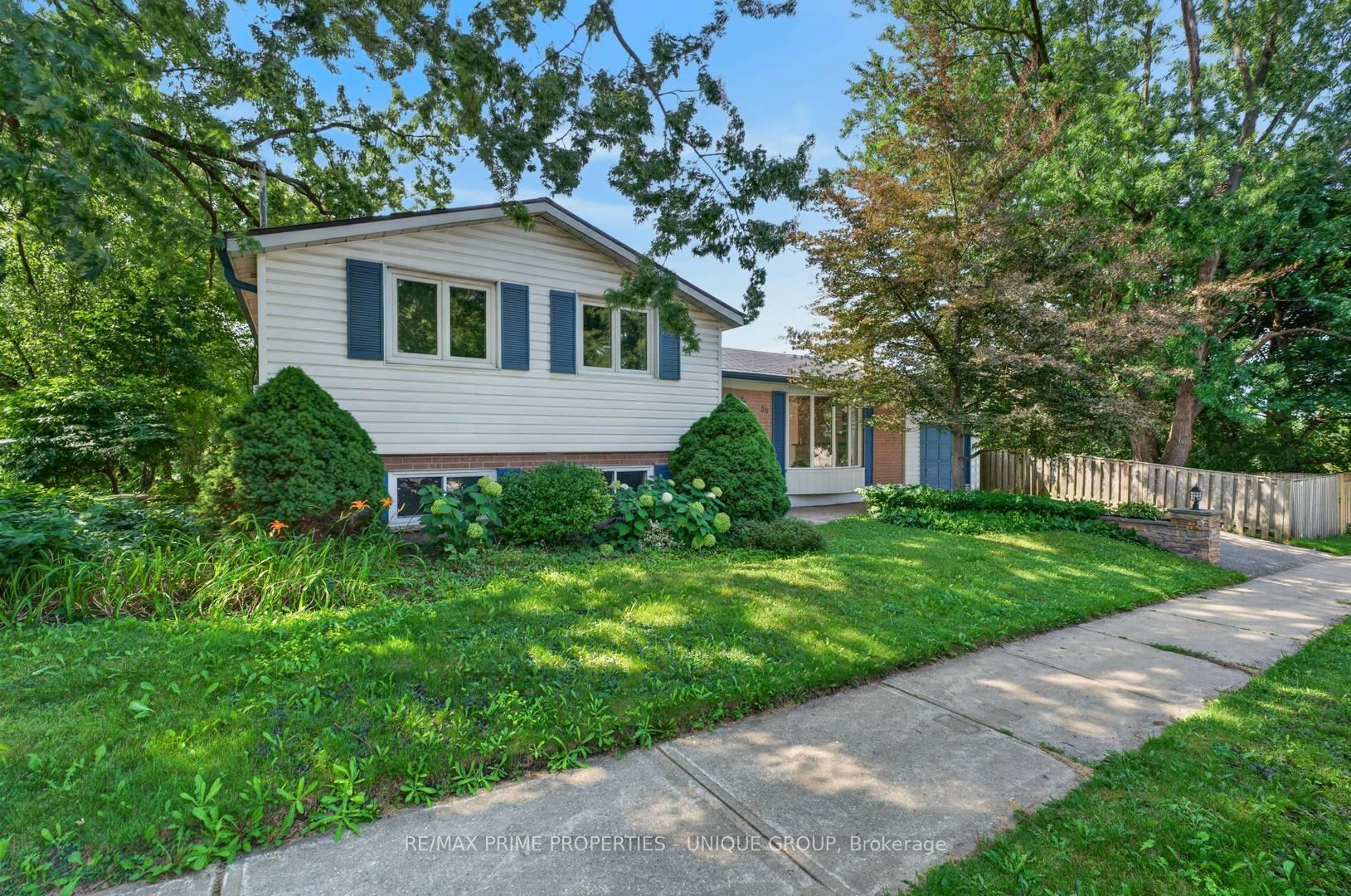 Photo 2 of 36 Dallington Drive, North York, Don Valley Village — HOMEH