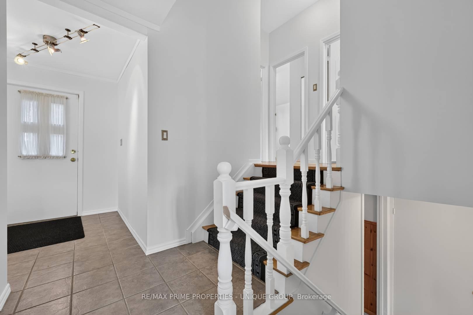Photo 15 of 36 Dallington Drive, North York, Don Valley Village — HOMEH