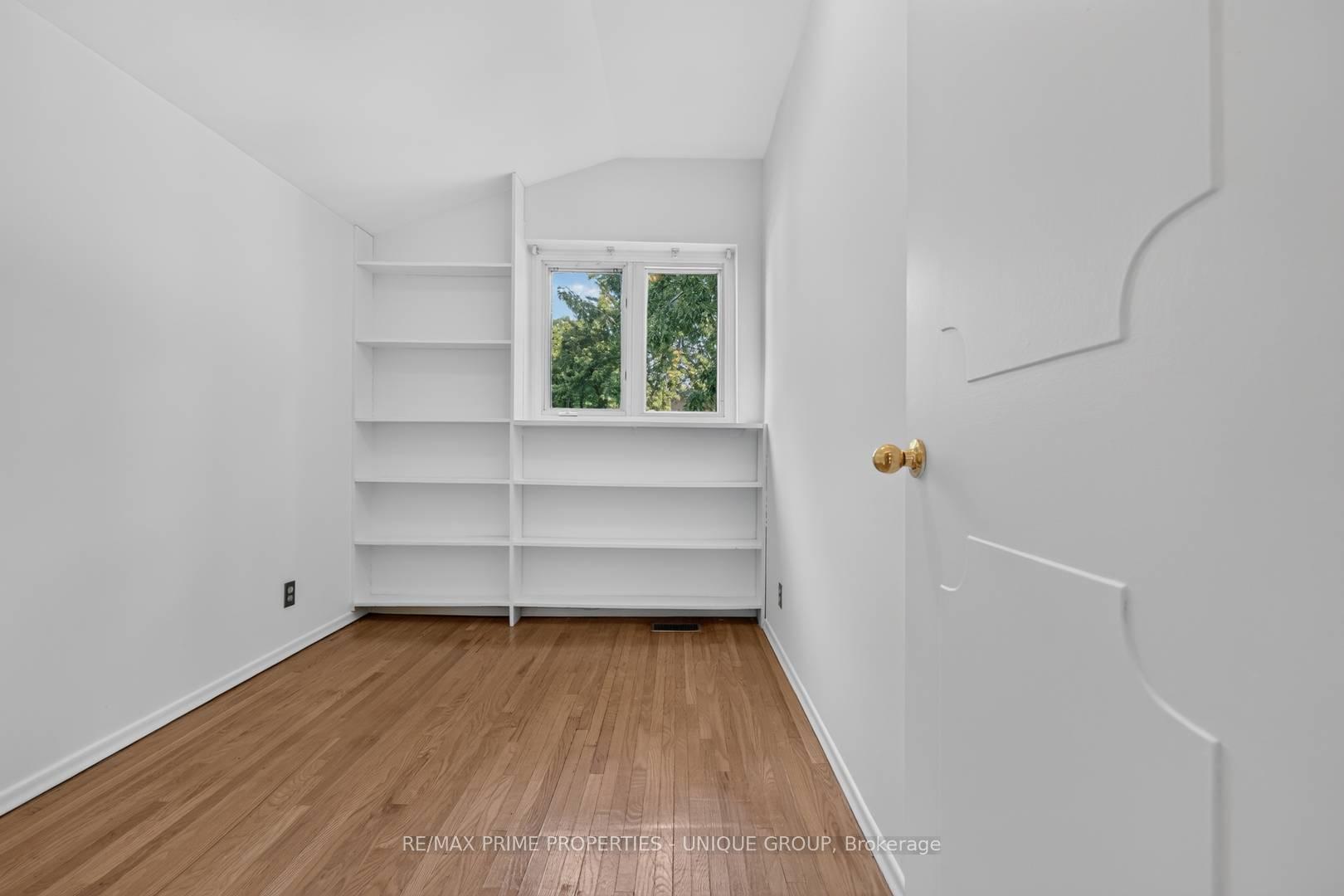 Photo 19 of 36 Dallington Drive, North York, Don Valley Village — HOMEH