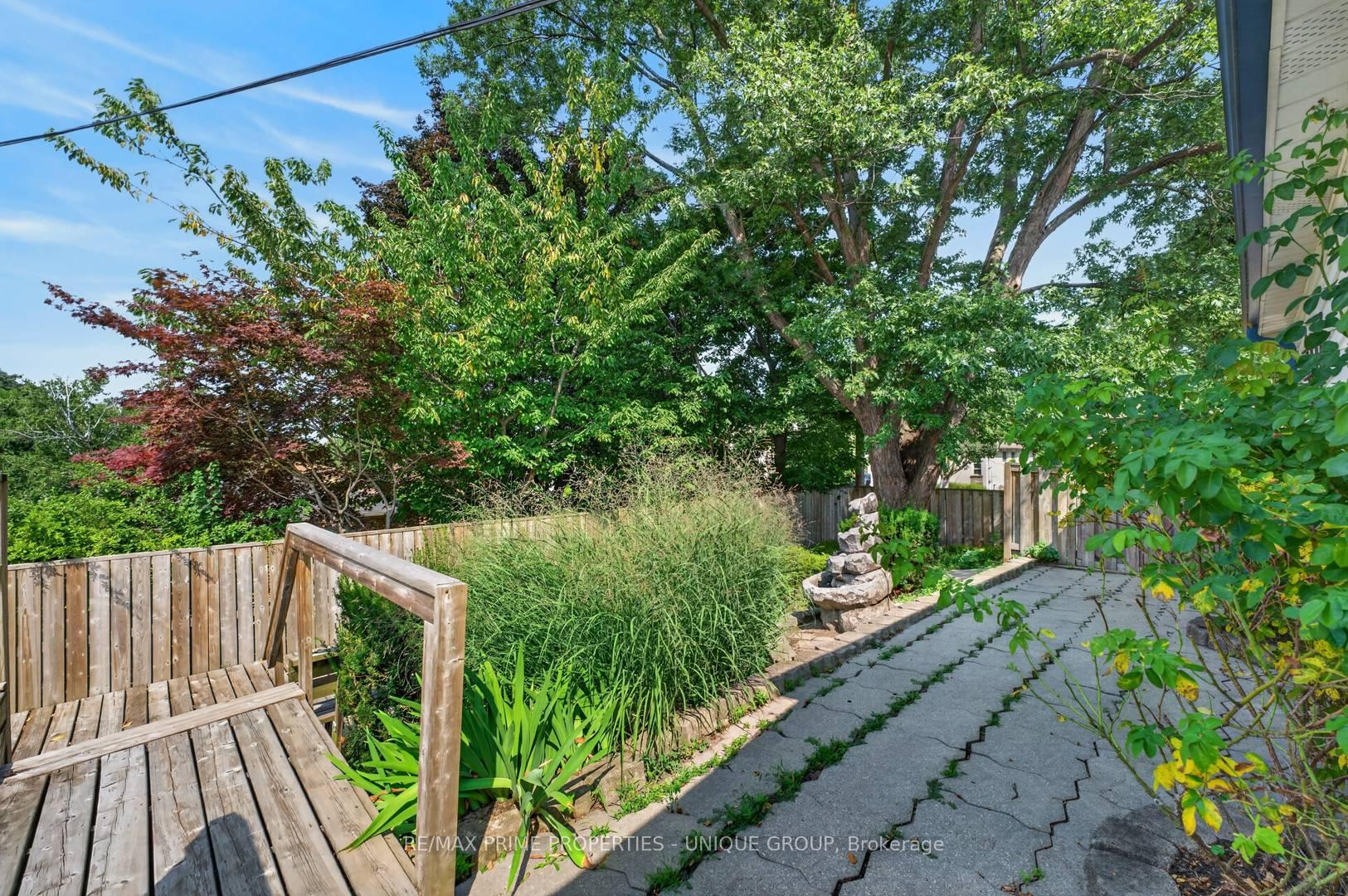 Photo 32 of 36 Dallington Drive, North York, Don Valley Village — HOMEH