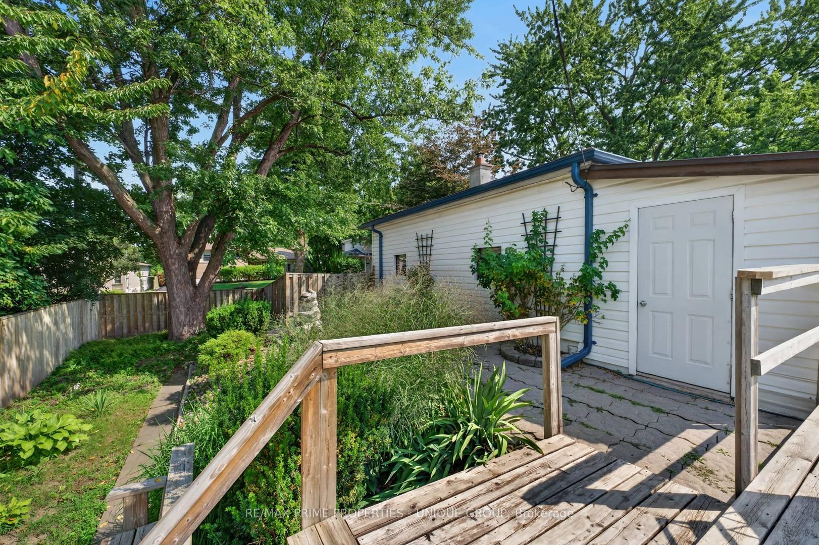 Photo 33 of 36 Dallington Drive, North York, Don Valley Village — HOMEH
