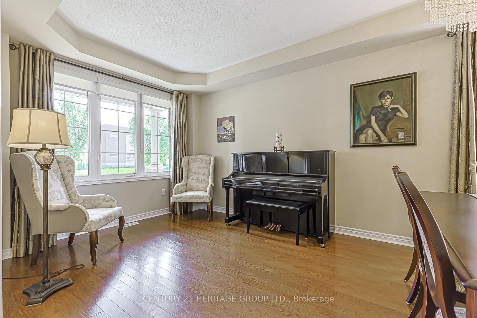 Photo 4 of 273 Alfred Paterson Drive, Markham, Greensborough — HOMEH