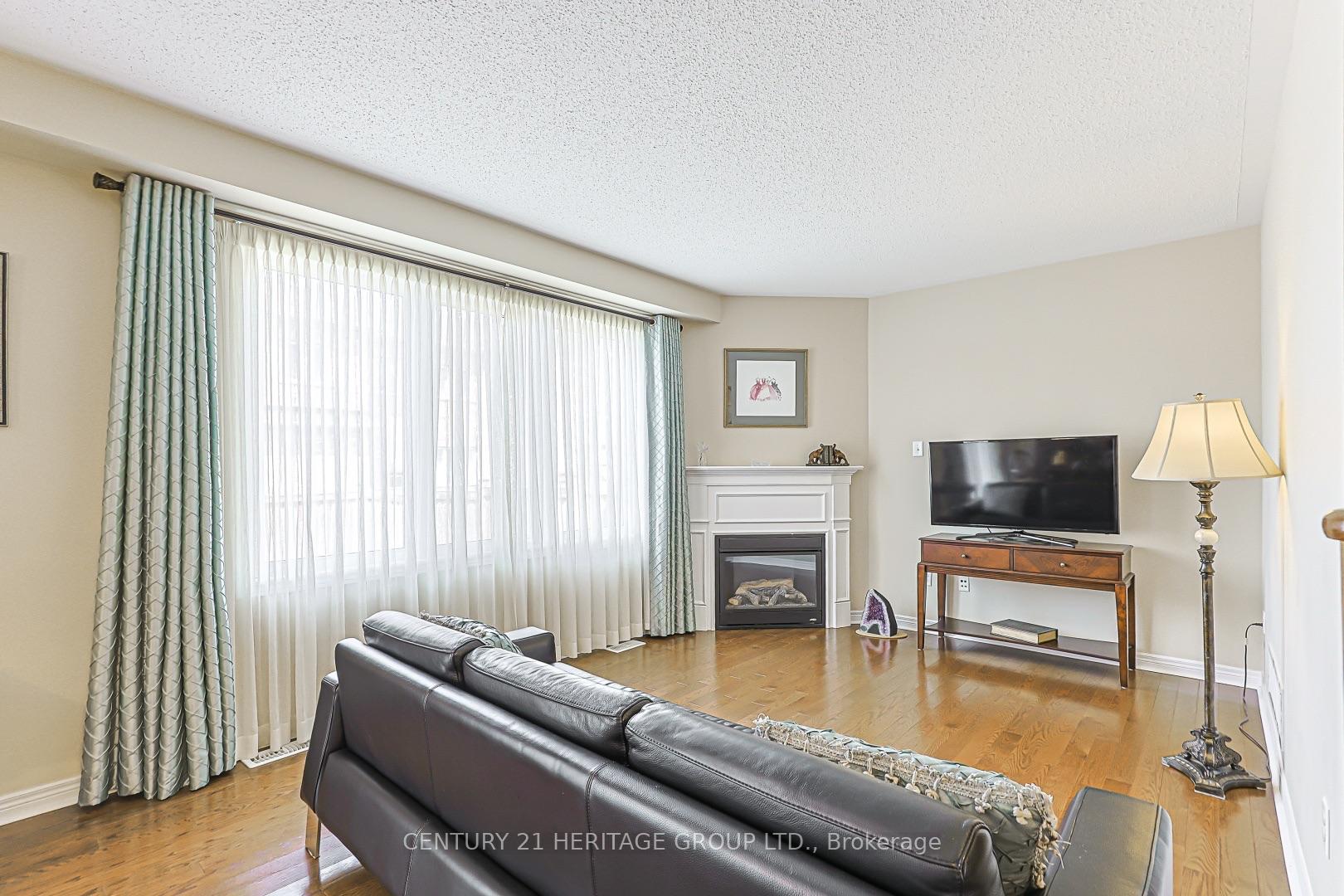Photo 9 of 273 Alfred Paterson Drive, Markham, Greensborough — HOMEH
