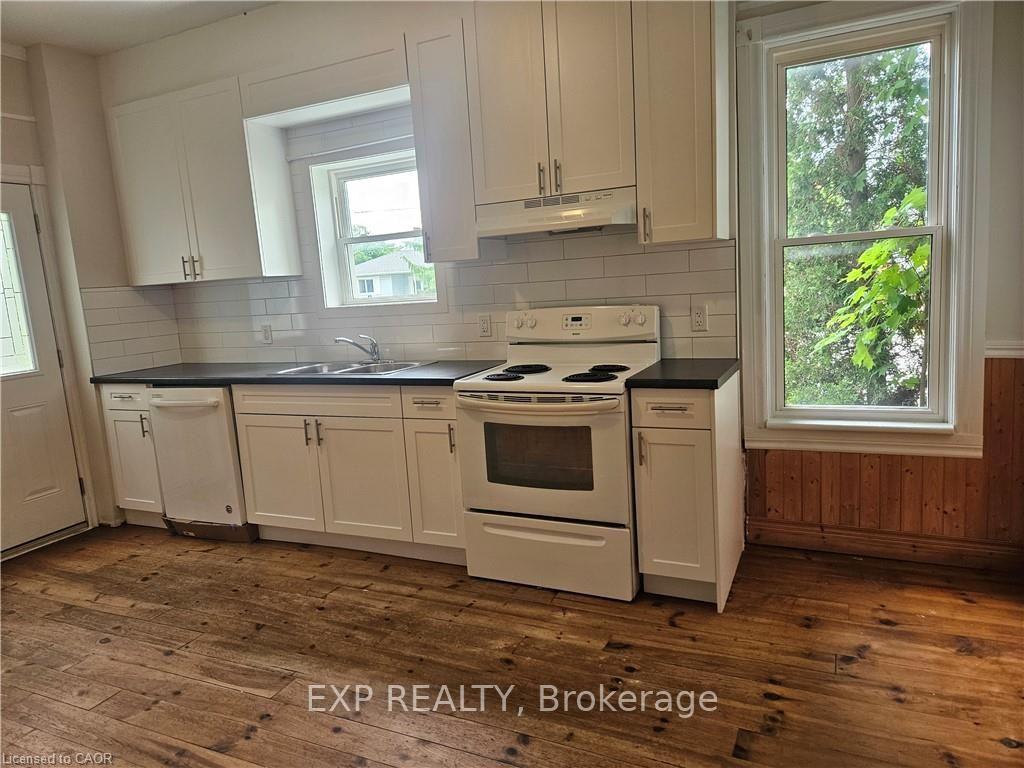 Photo 10 of 15 Cedar Street, Aylmer — HOMEH