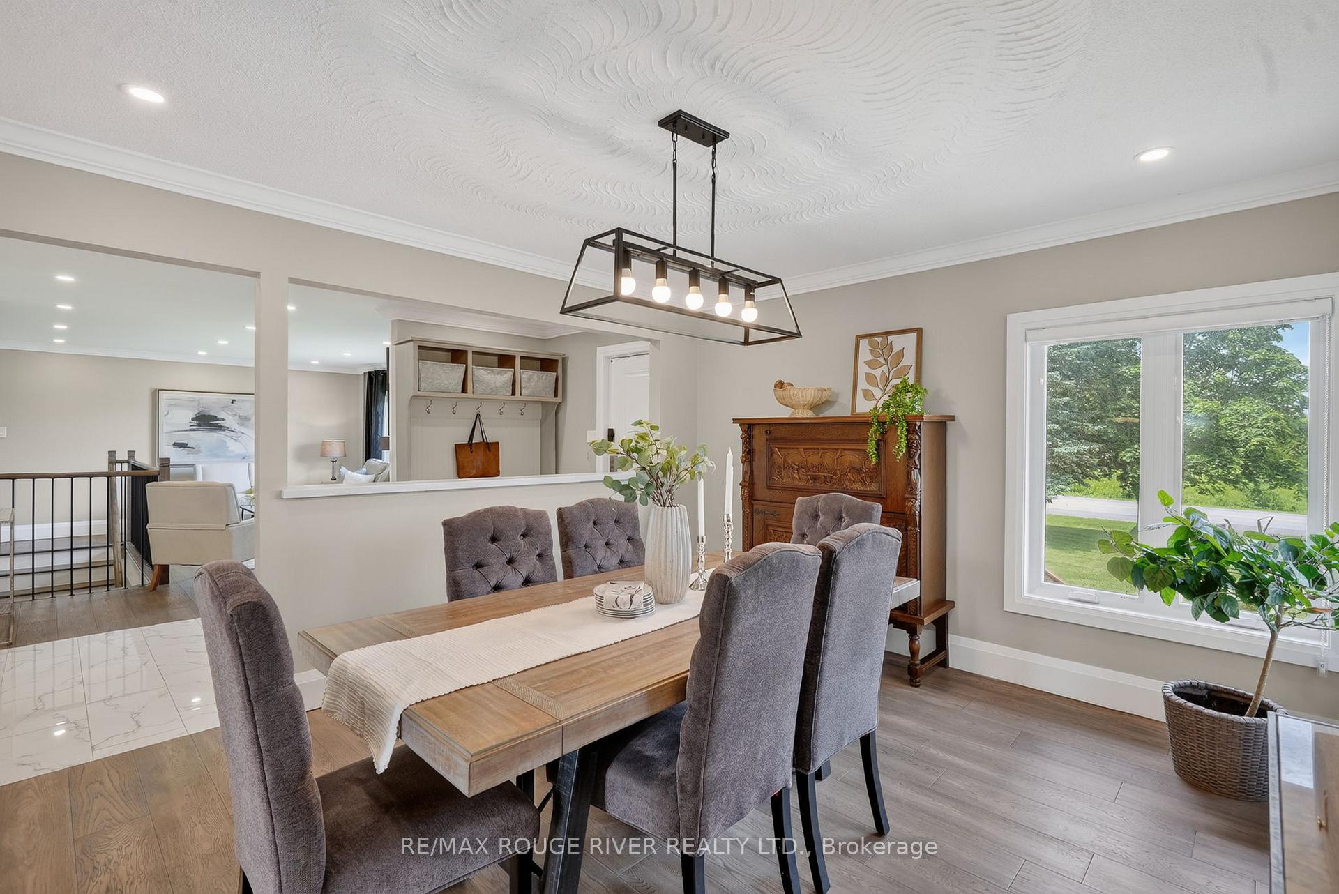 Photo 5 of 708 Mount Horeb Road, Kawartha Lakes, Manvers — HOMEH
