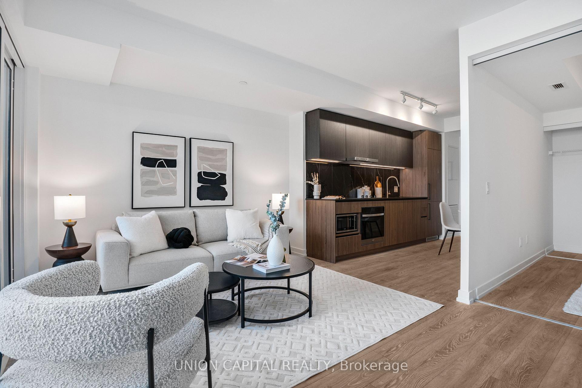 Front of Unit 835, 1100 Sheppard Avenue W