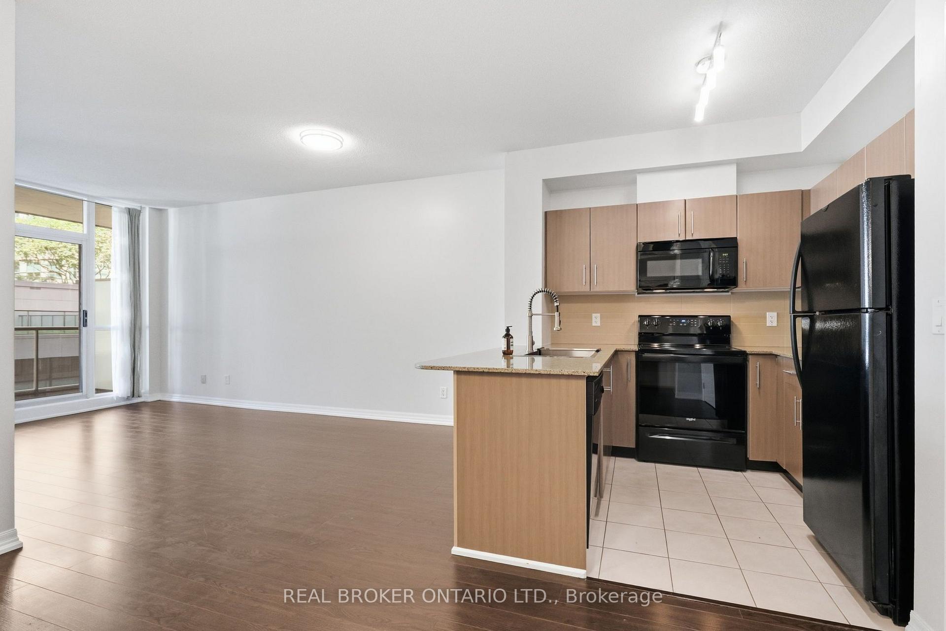 Photo 5 of Unit 415, 12 Yonge Street, Toronto, Waterfront Communities — HOMEH