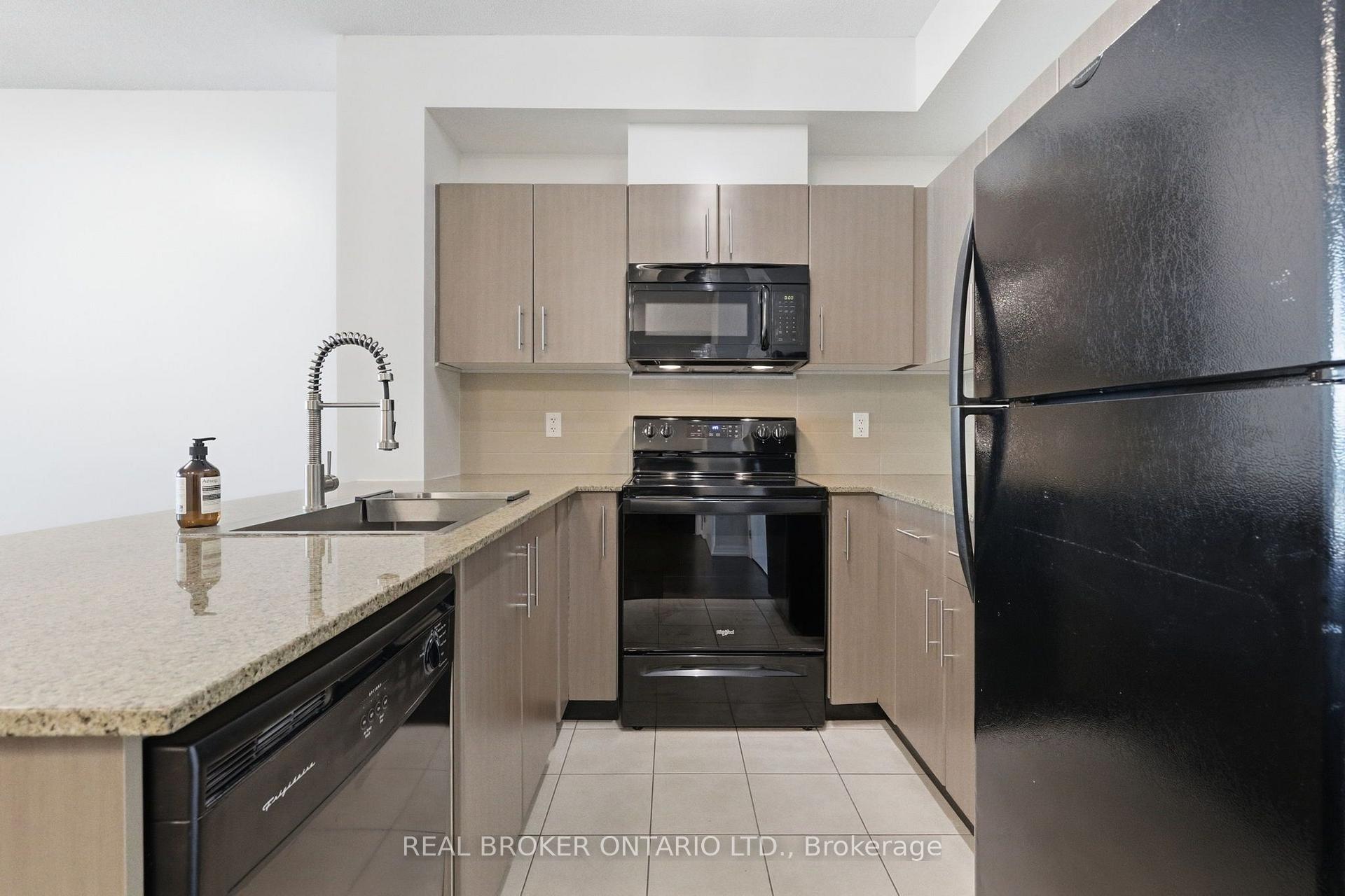 Photo 7 of Unit 415, 12 Yonge Street, Toronto, Waterfront Communities — HOMEH