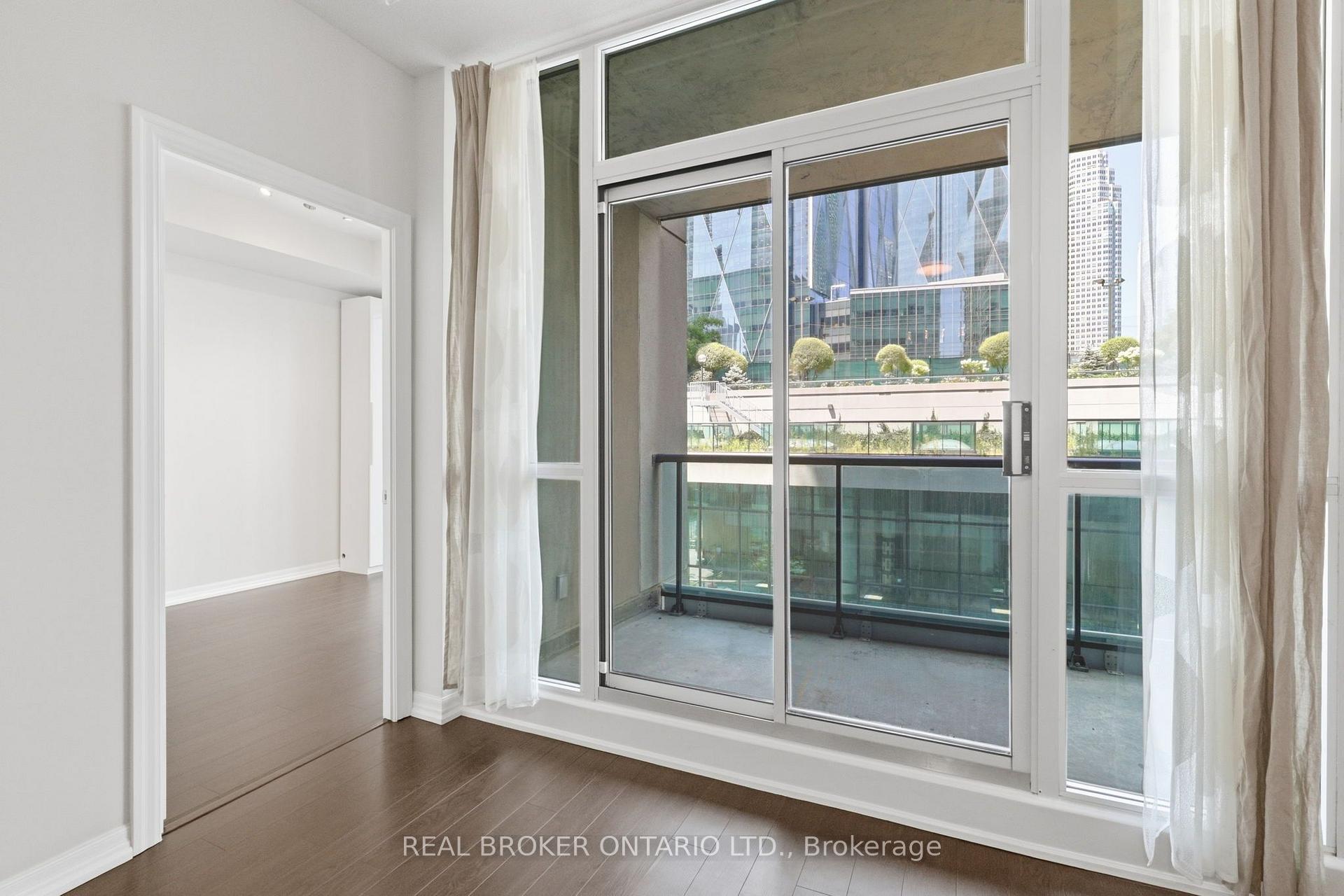 Photo 18 of Unit 415, 12 Yonge Street, Toronto, Waterfront Communities — HOMEH