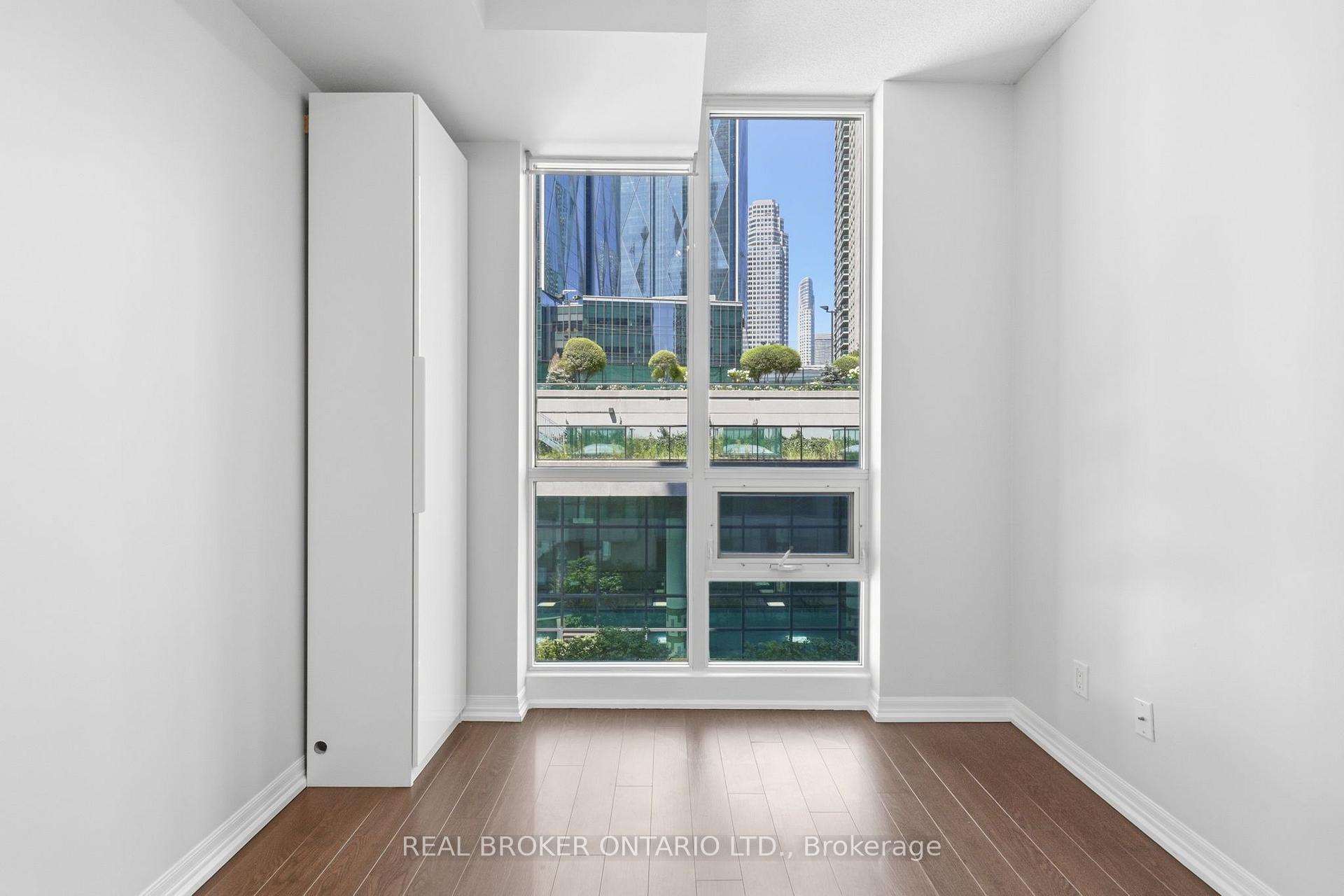 Photo 24 of Unit 415, 12 Yonge Street, Toronto, Waterfront Communities — HOMEH